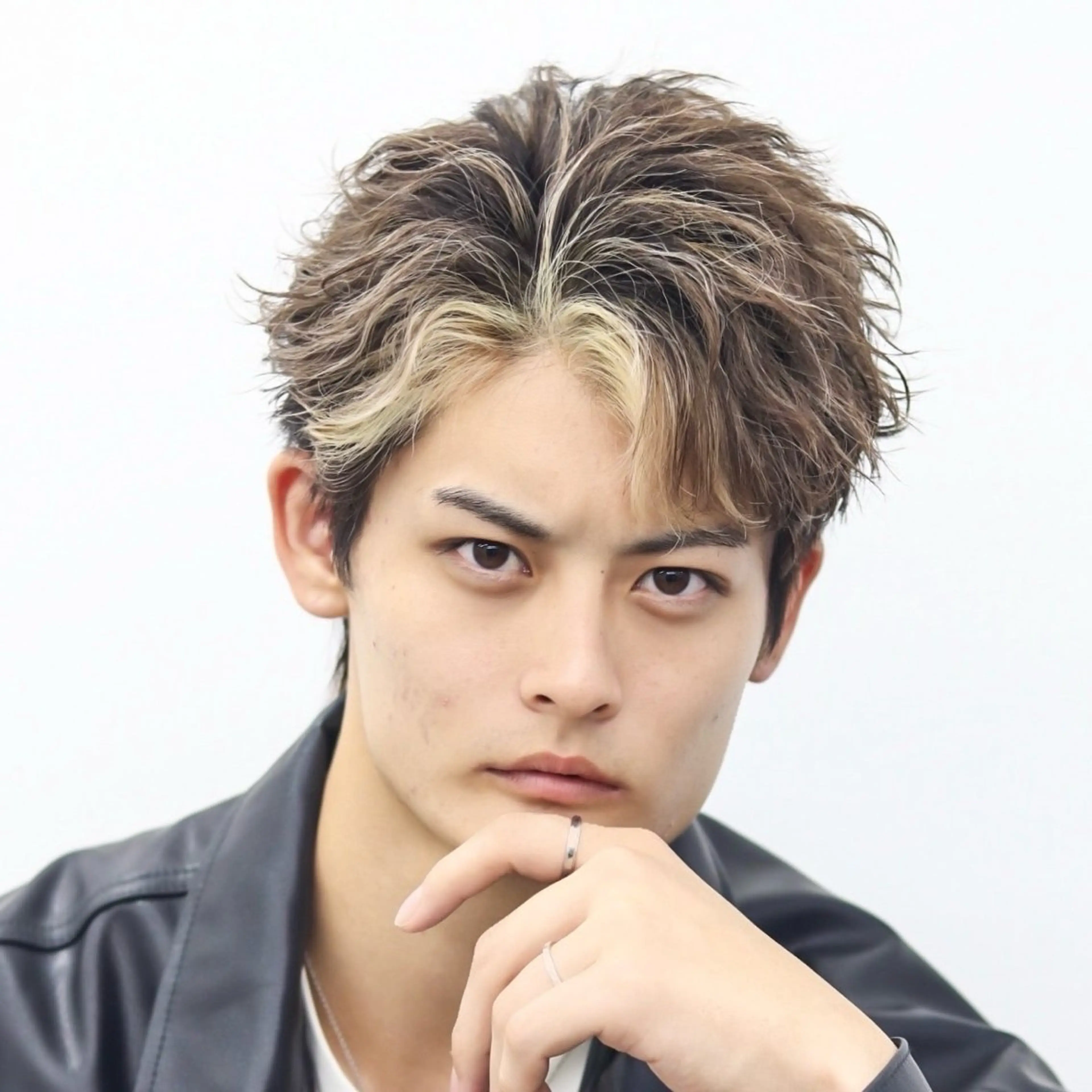 ショート カラー パーマ メンズ カット ヘアカラー パーマ 🔥メンズ🔥かっこ いいが正義！代表柿崎のヘアスタイル