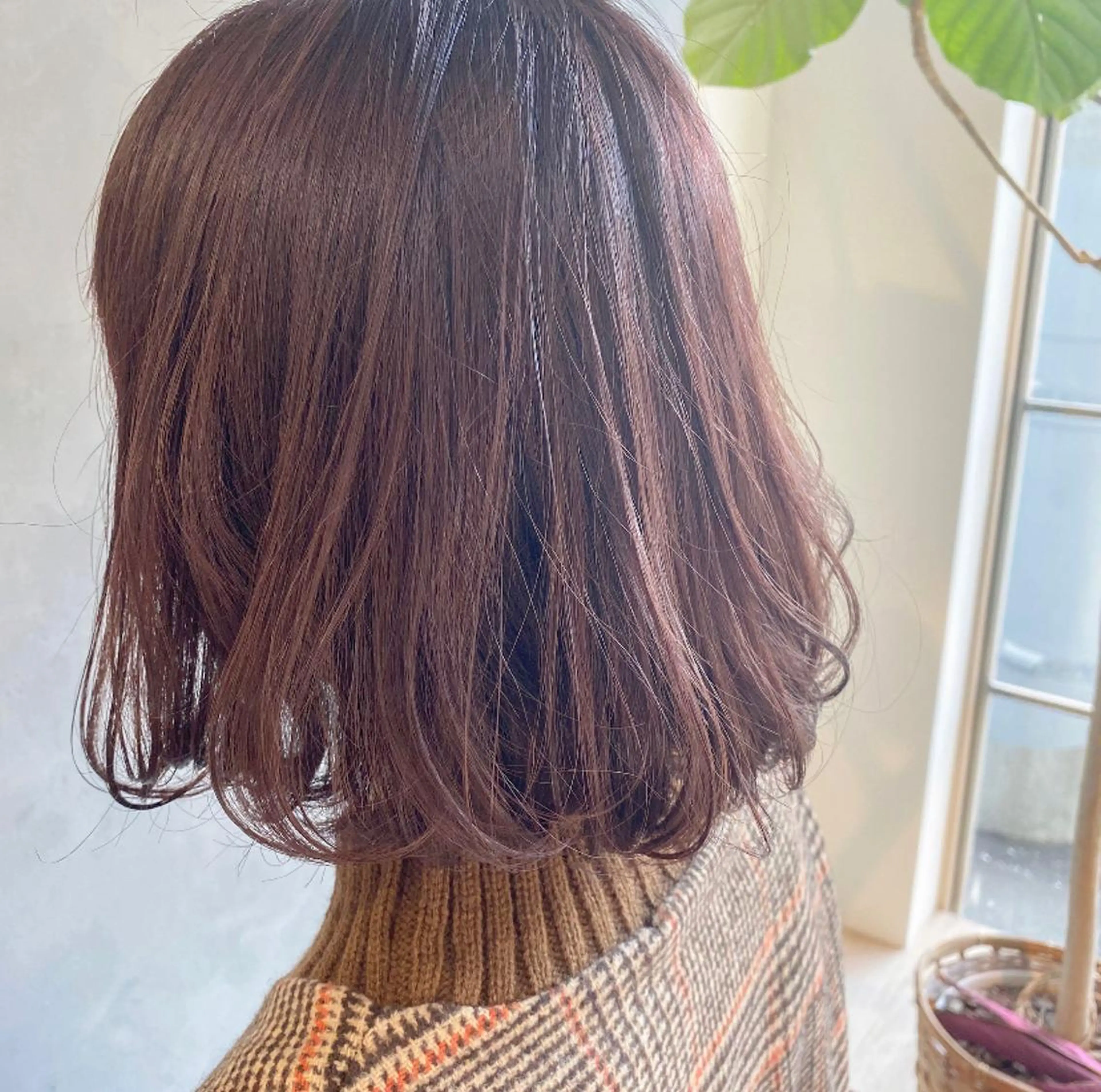 カラー ヘアカラー トリートメント HANA ROCCO3rdのヘアスタイル