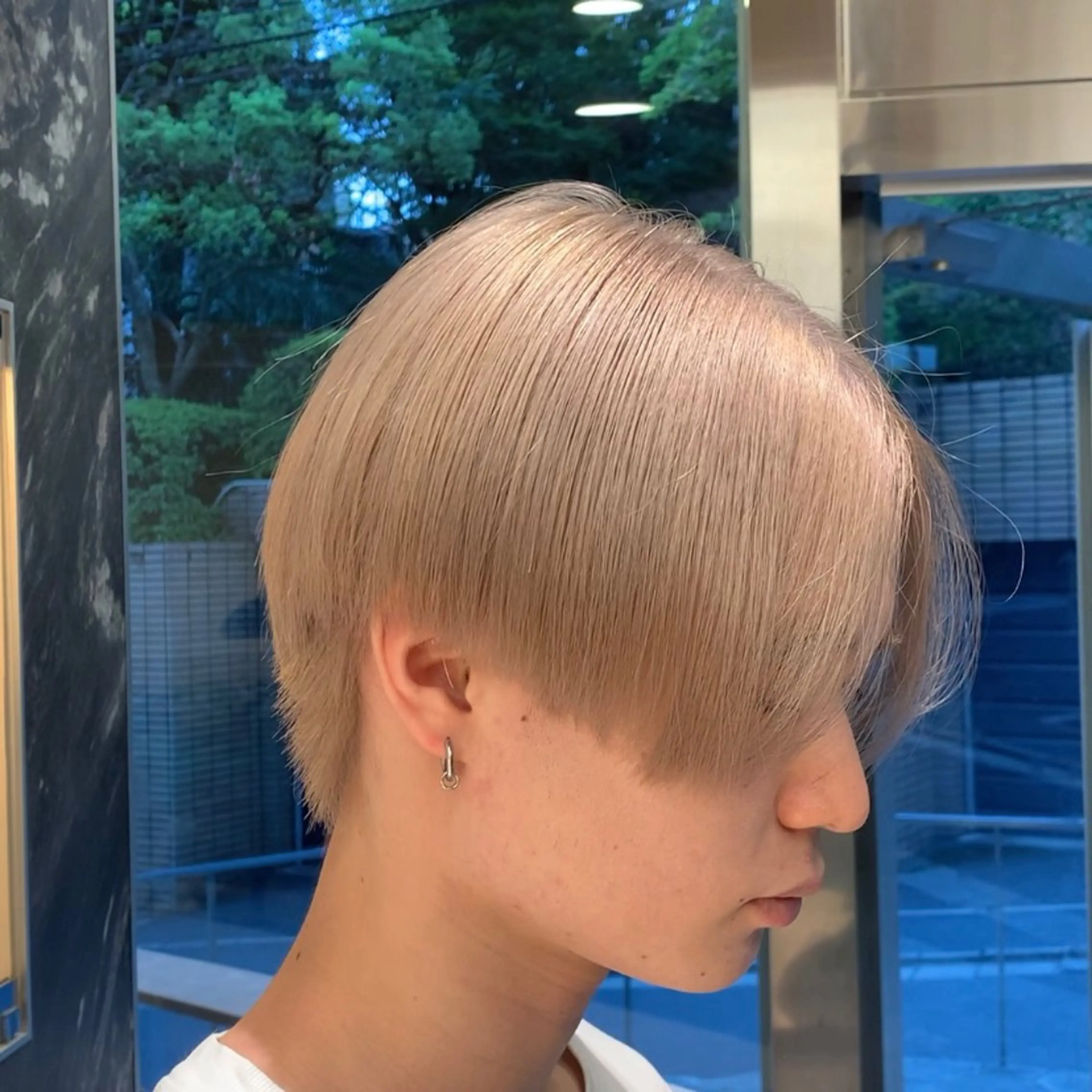 ショート カラー サロウィン(SALOWIN)原宿iori店所属・ツヤツヤ ハイトーン/Reiのヘアスタイル