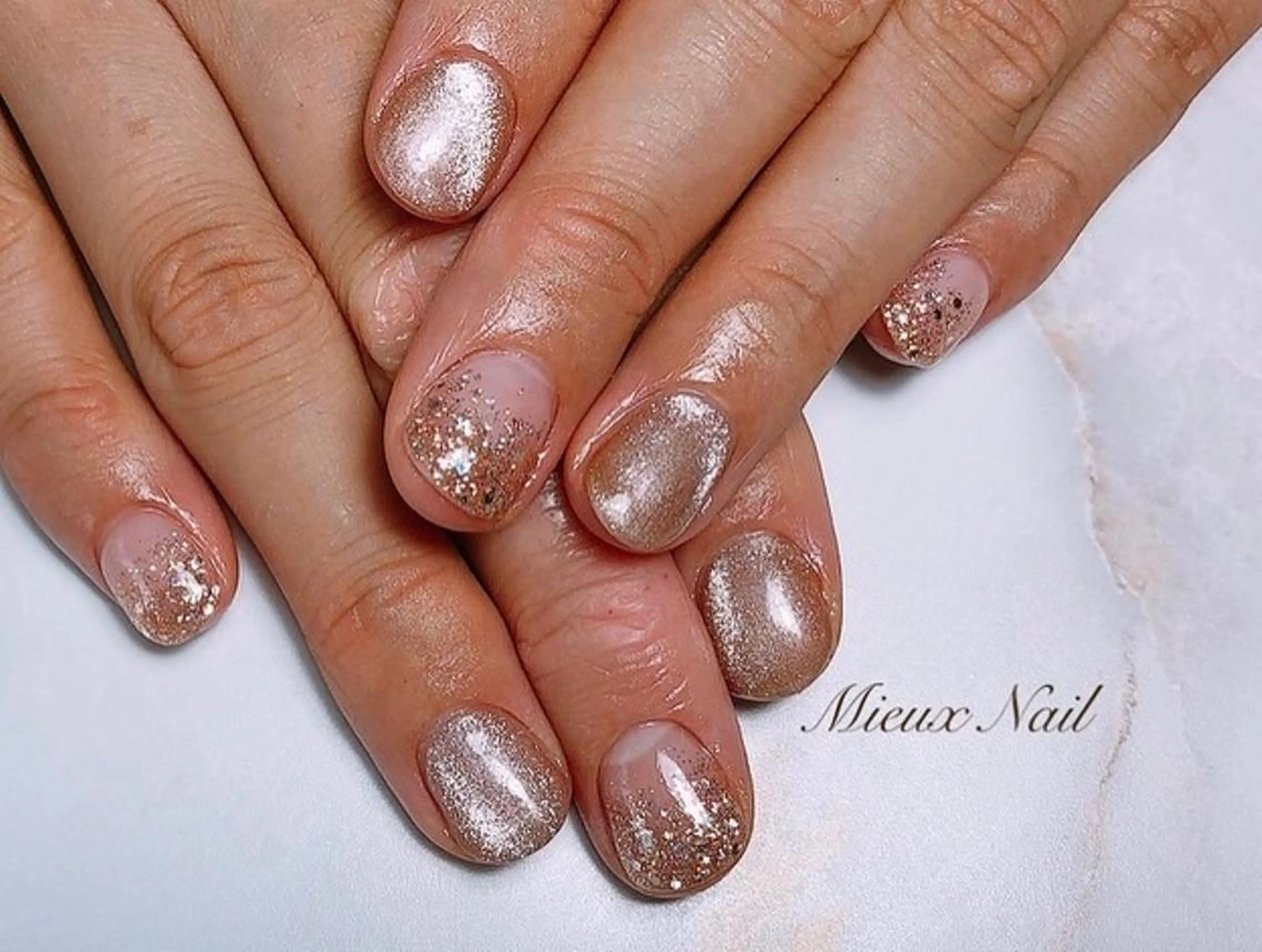 ネイル ブラウン ラメ(グリッター) マグネットネイル シンプルネイル ハンドネイル 市川 麻衣子のネイルデザイン