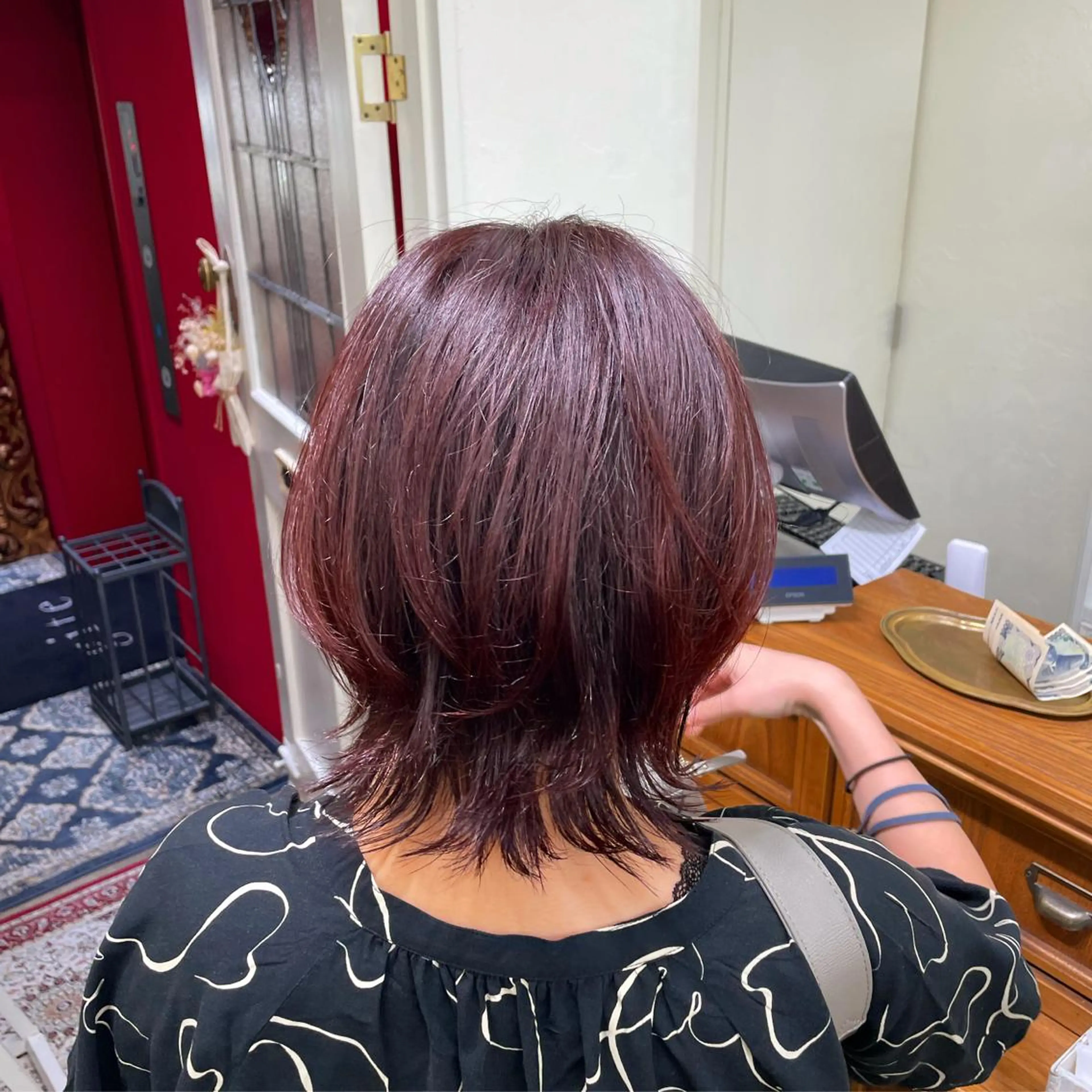 ミディアム gite KOHOKU所属・髪質改善レイヤー/ 雨のヘアスタイル