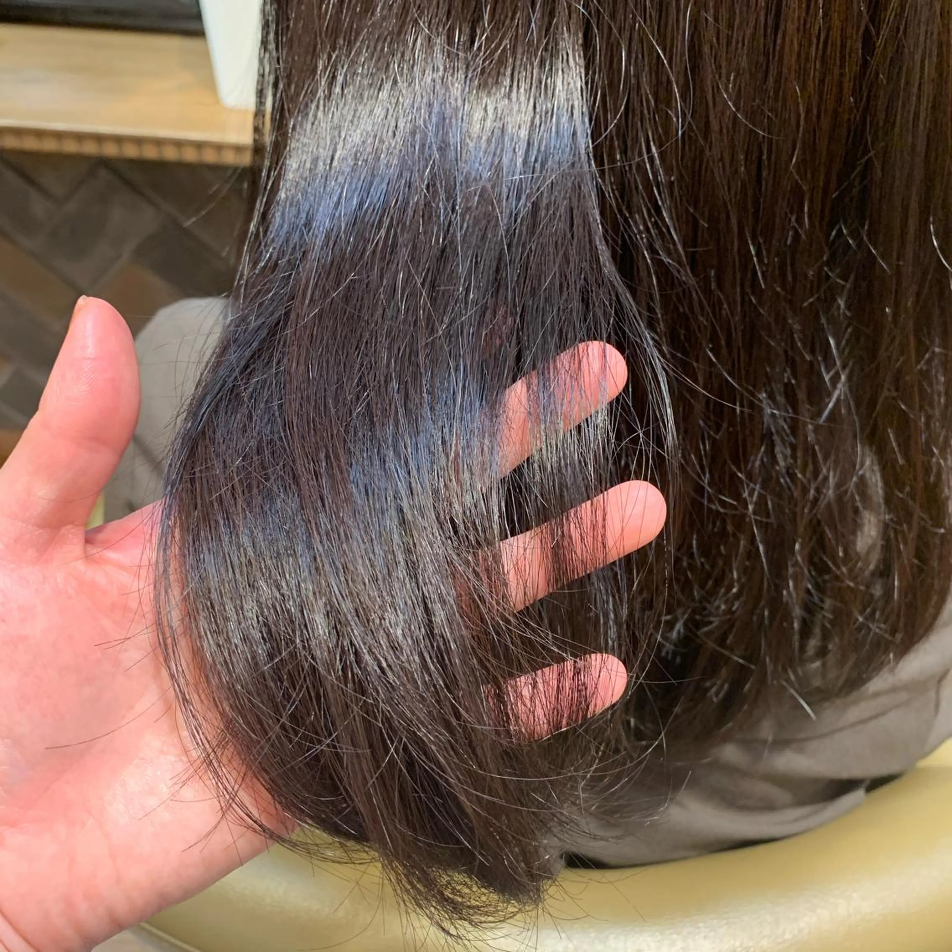 セミロング カラー アッシュ ごとう さなのヘアスタイル