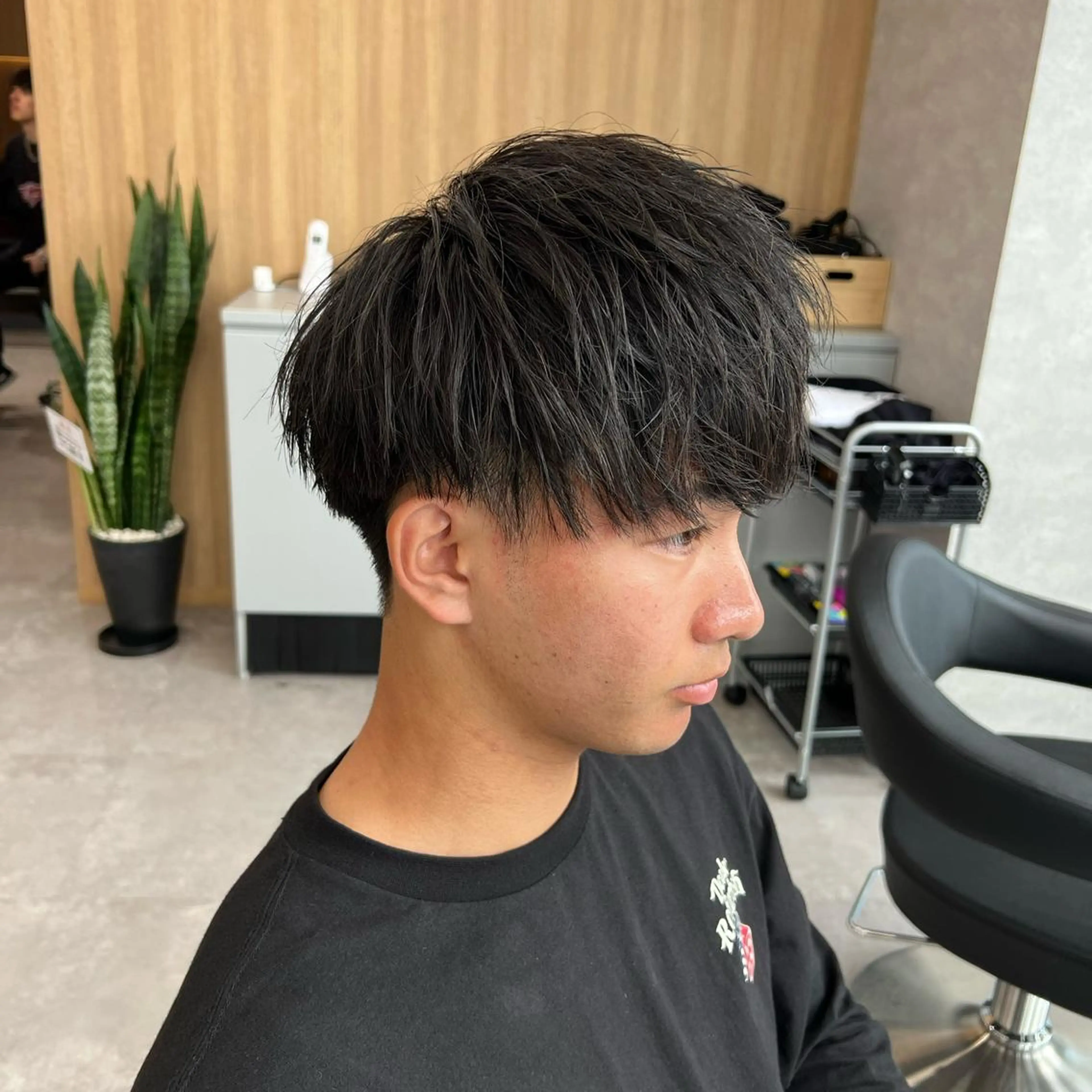 ショート メンズ マッシュ 刈り上げ カット 🔥メンズカット＋パ ーマ🔥菊池一真のヘアスタイル