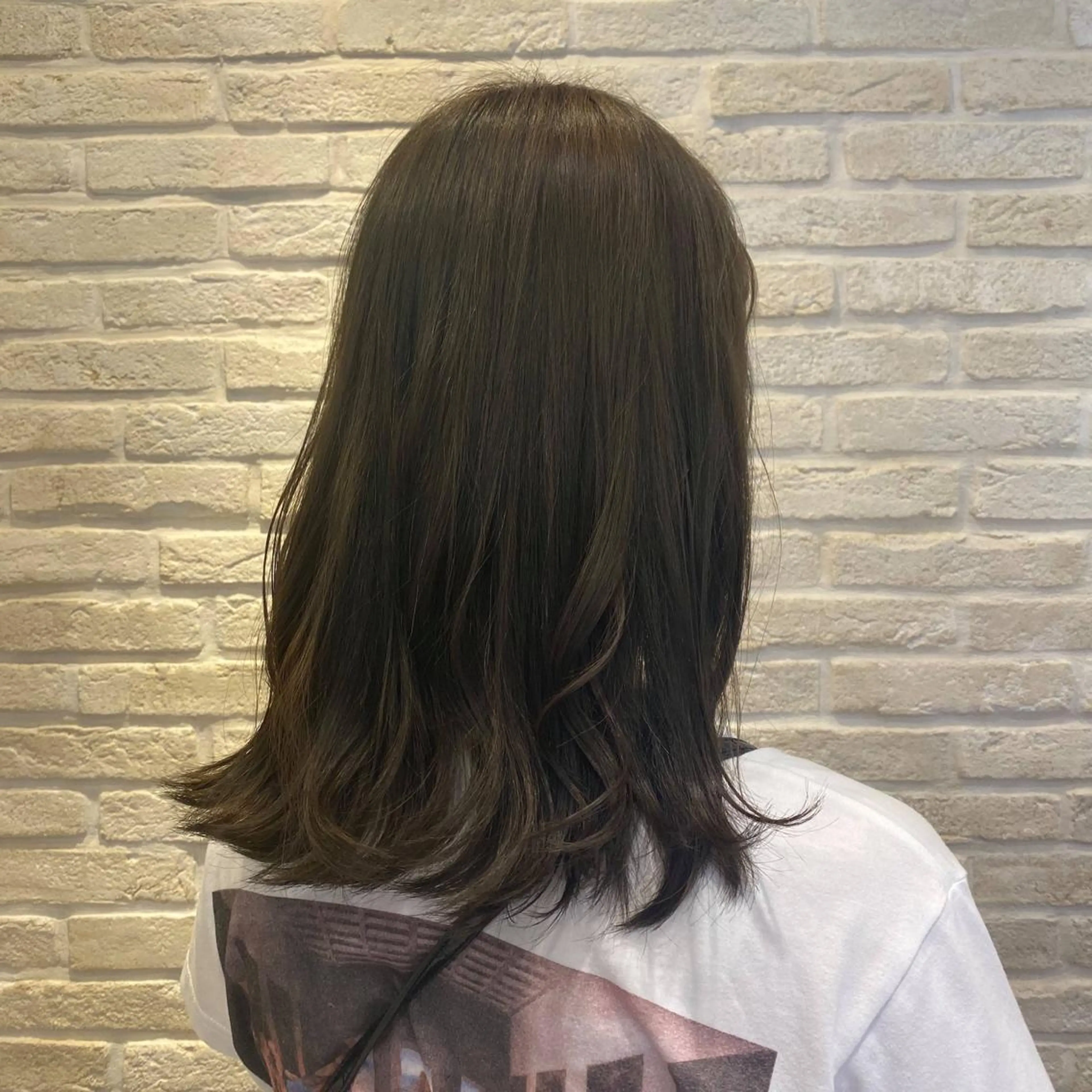 セミロング Comado所属・中沢梨々花 🎀透明感カラーのヘアスタイル