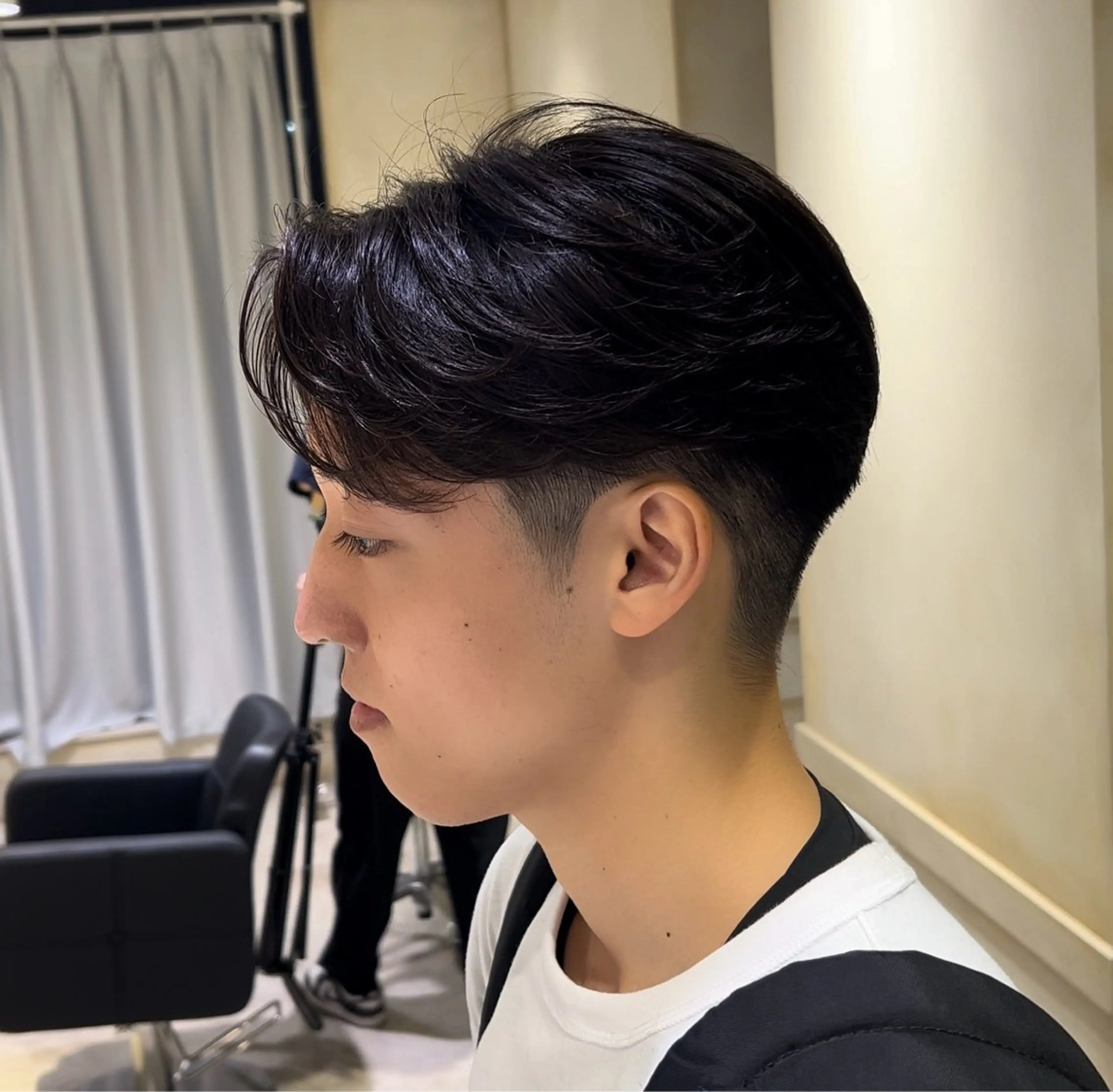 ショート メンズ メンズパーマ ダウンパーマ韓国ヘア 片岡駿のヘアスタイル