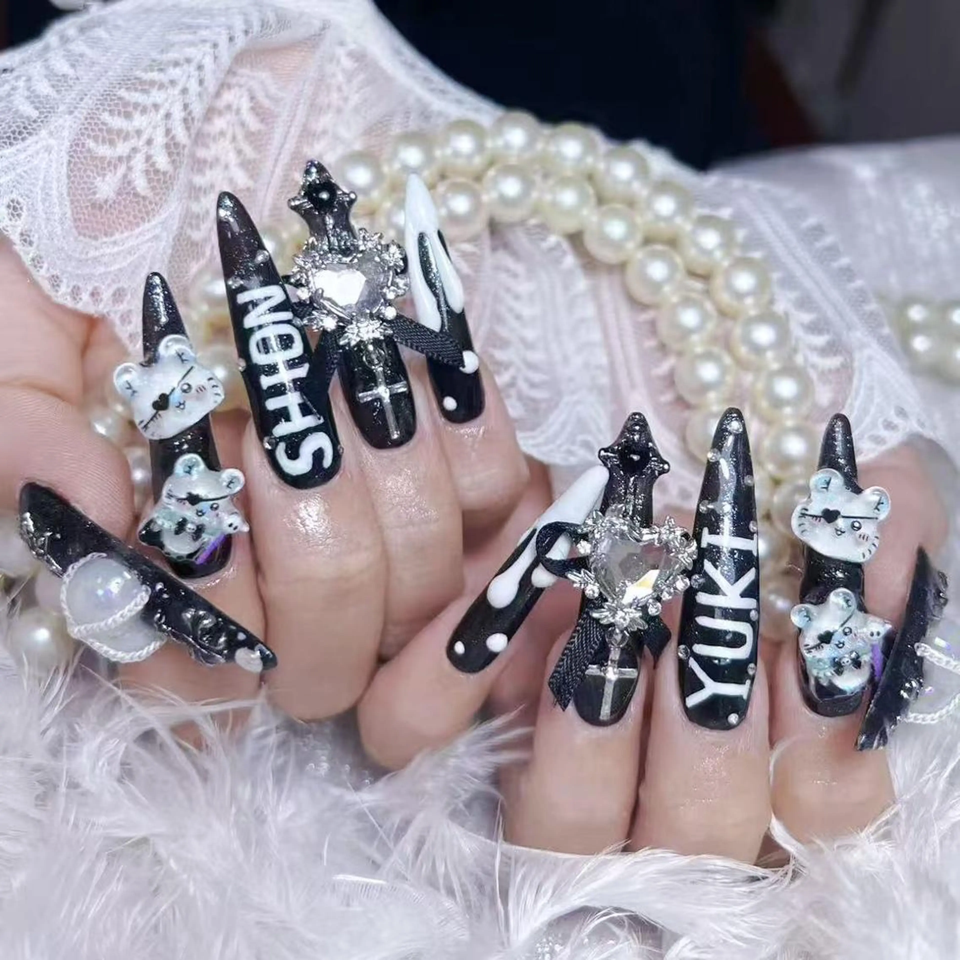 ネイル Mio ⛱のネイルデザイン