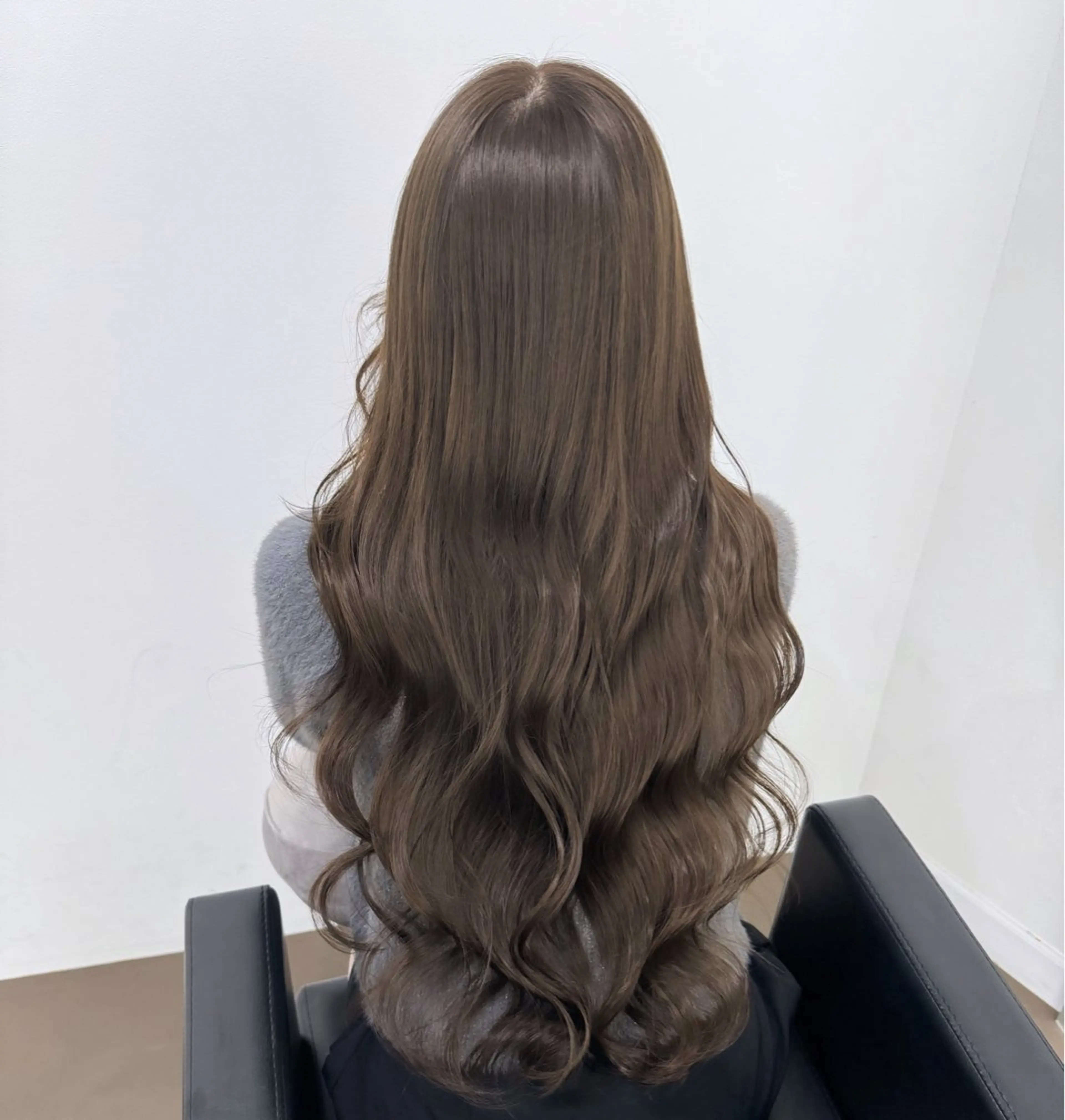 ロング ボブ くびれヘア 髪質改善 韓国風ヘア レイヤーカット 【ioe岡本】🐶 向井歩のヘアスタイル