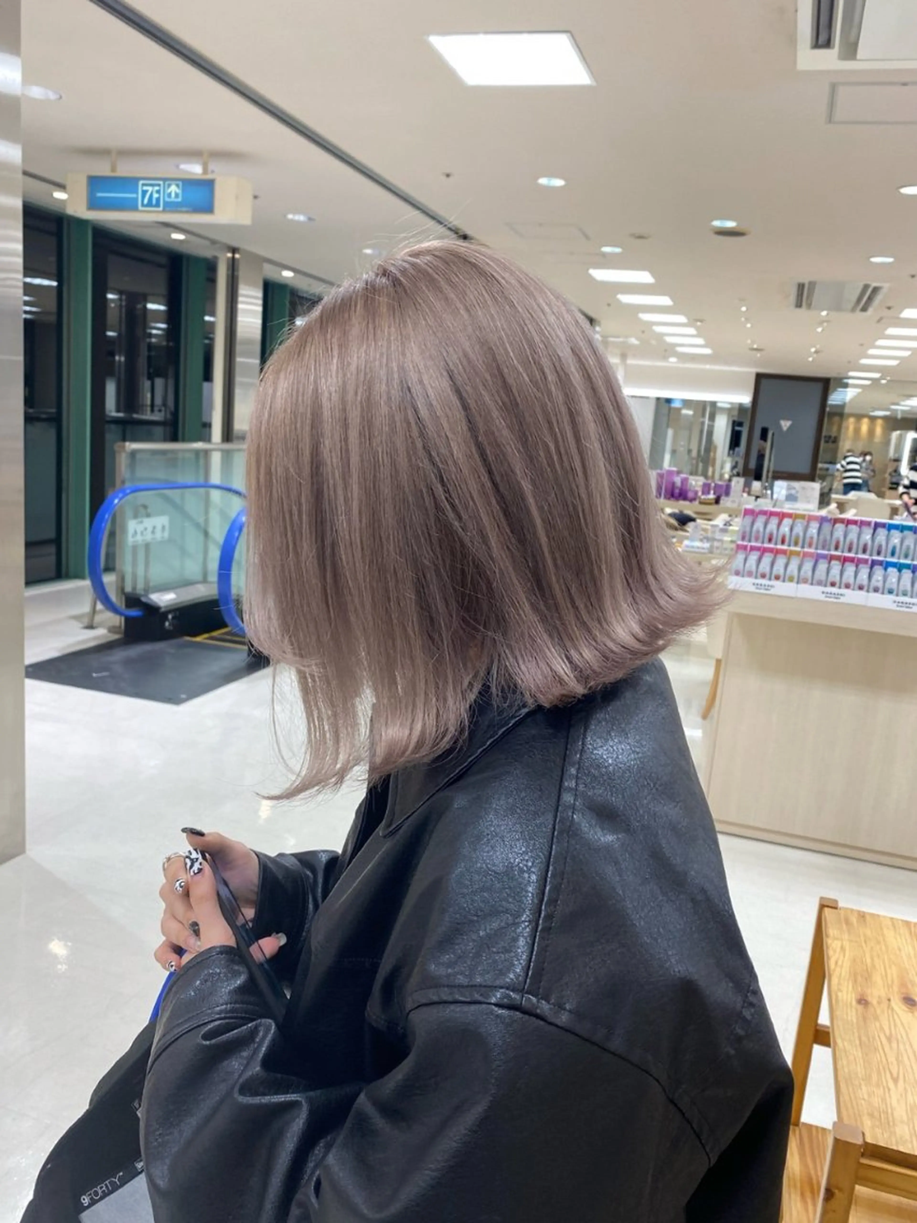ミディアム カラー カット ヘアカラー トリートメント 銀座メンズパーマ🦚 ブリーチ🌿レイヤーのヘアスタイル