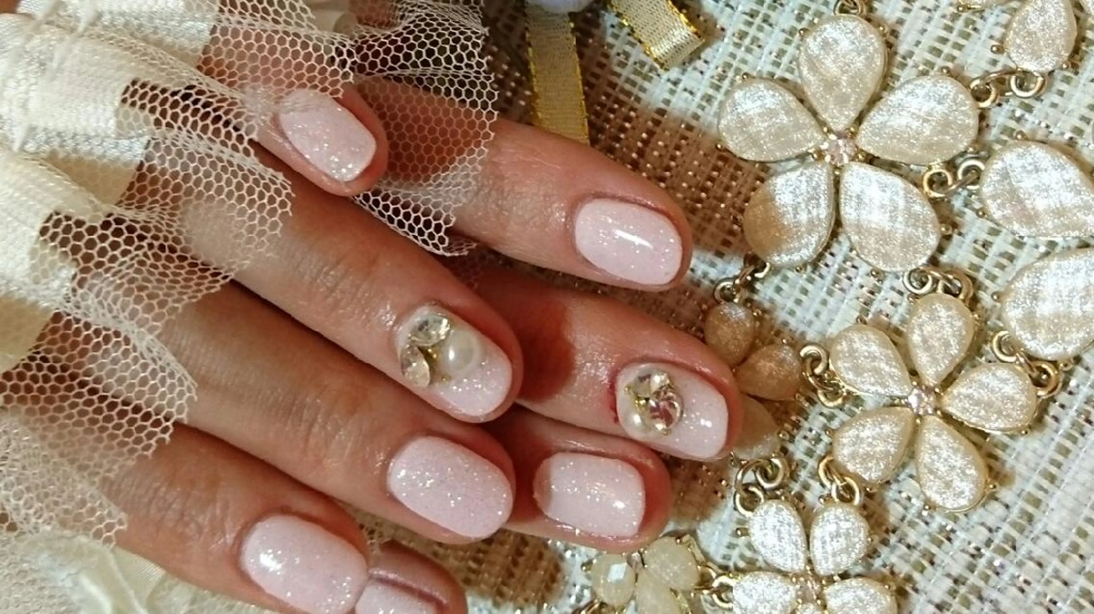 ショート ミディアム セミロング ロング カラー ヘアアレンジ メンズ キッズ ネイル まつエク プライベートサロン HA♥NAのマツエク・マツパデザイン