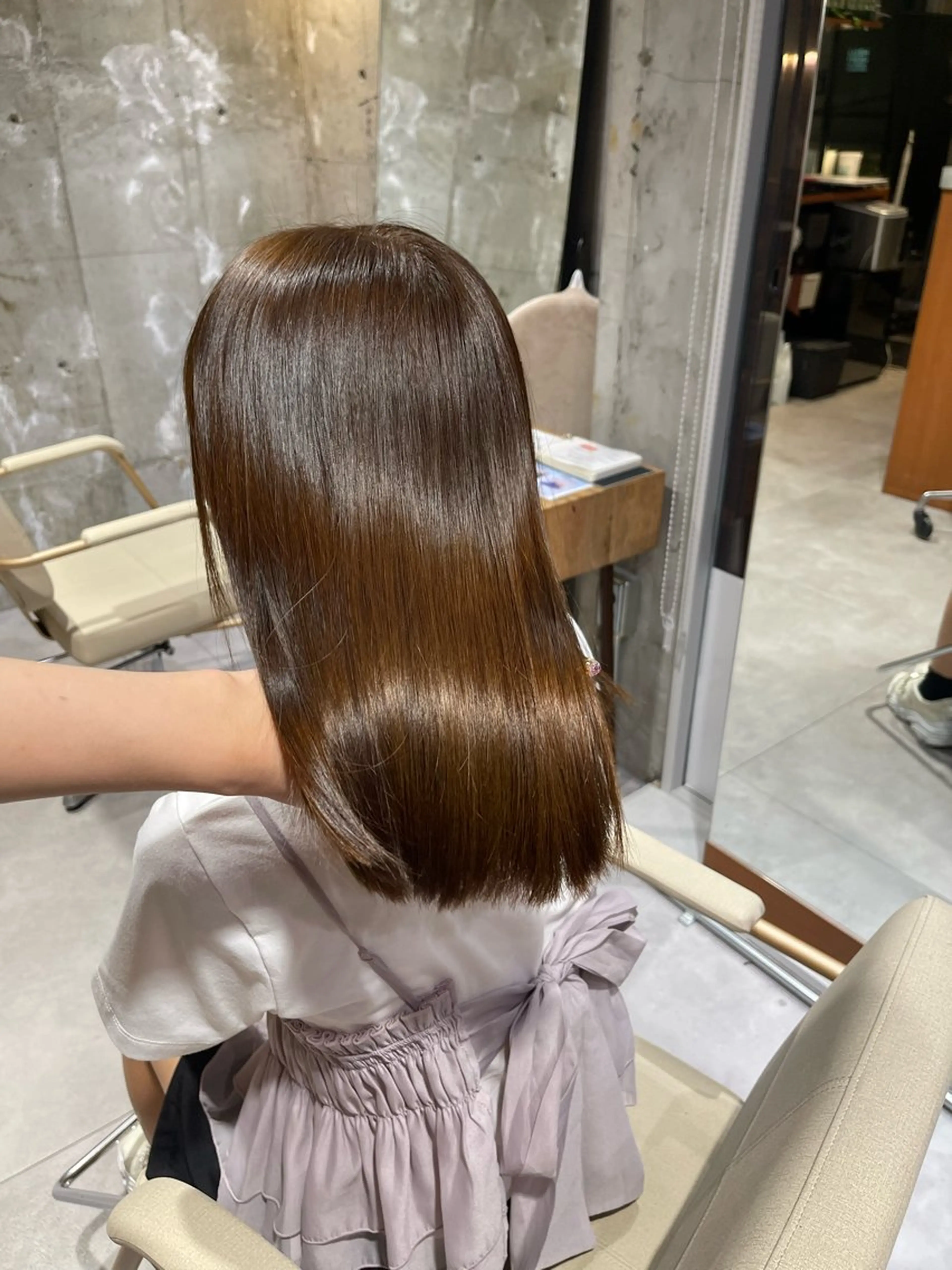 セミロング カラー ヘアアレンジ ヘアカラー esse所属・阪倉 美玲のヘアスタイル