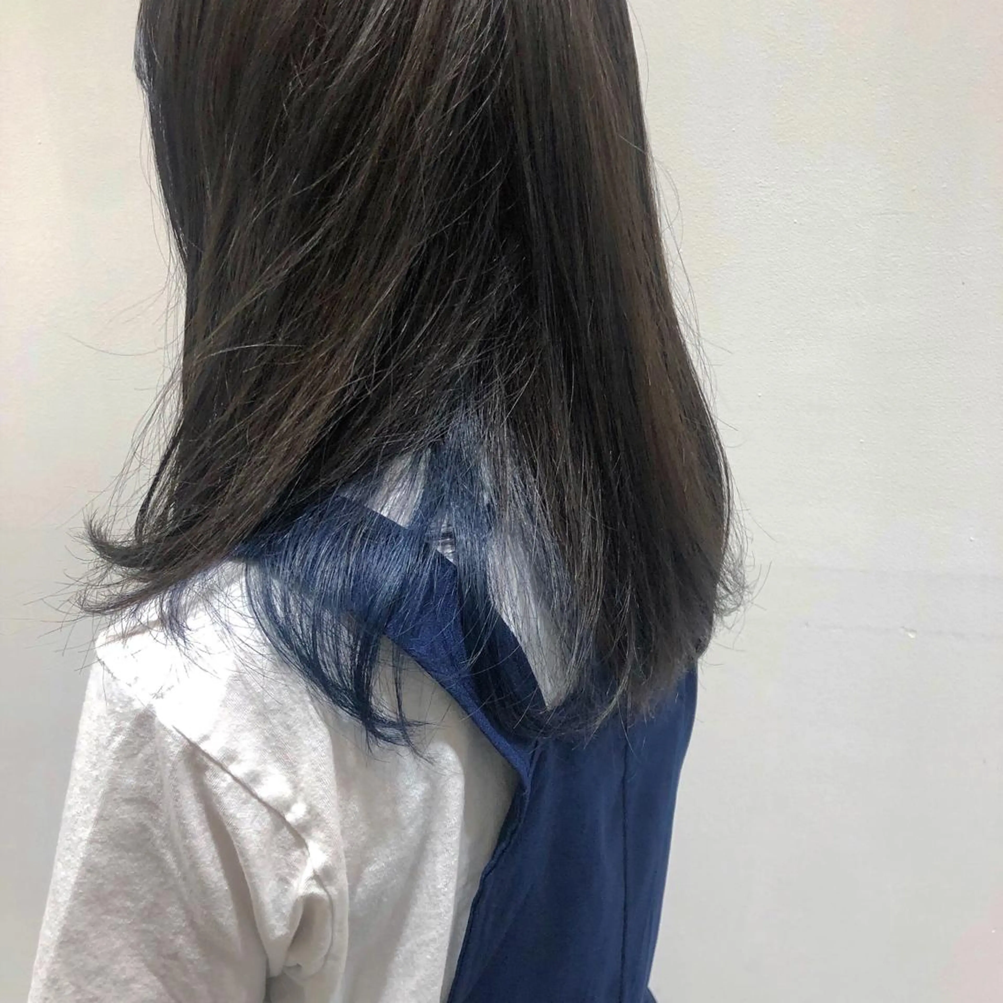 セミロング カラー ブルーカラー インナーカラー wカラー 指名No1かけるのヘアスタイル