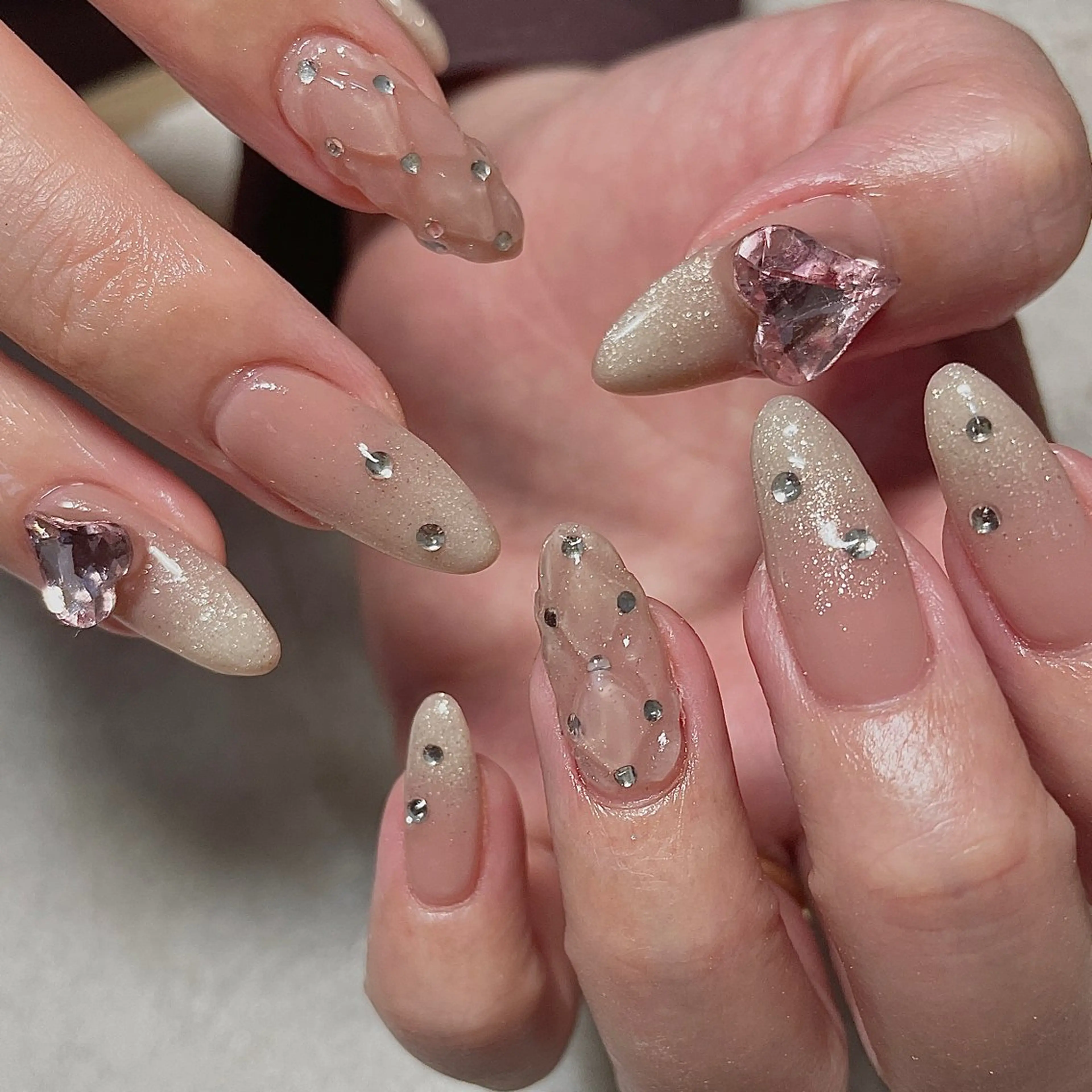 ネイル アートネイル ハート キラキラネイル ロングネイル ピンク ハンドネイル acs.n所属・ネイル，耳つぼ 風間すみれのその他イメージ