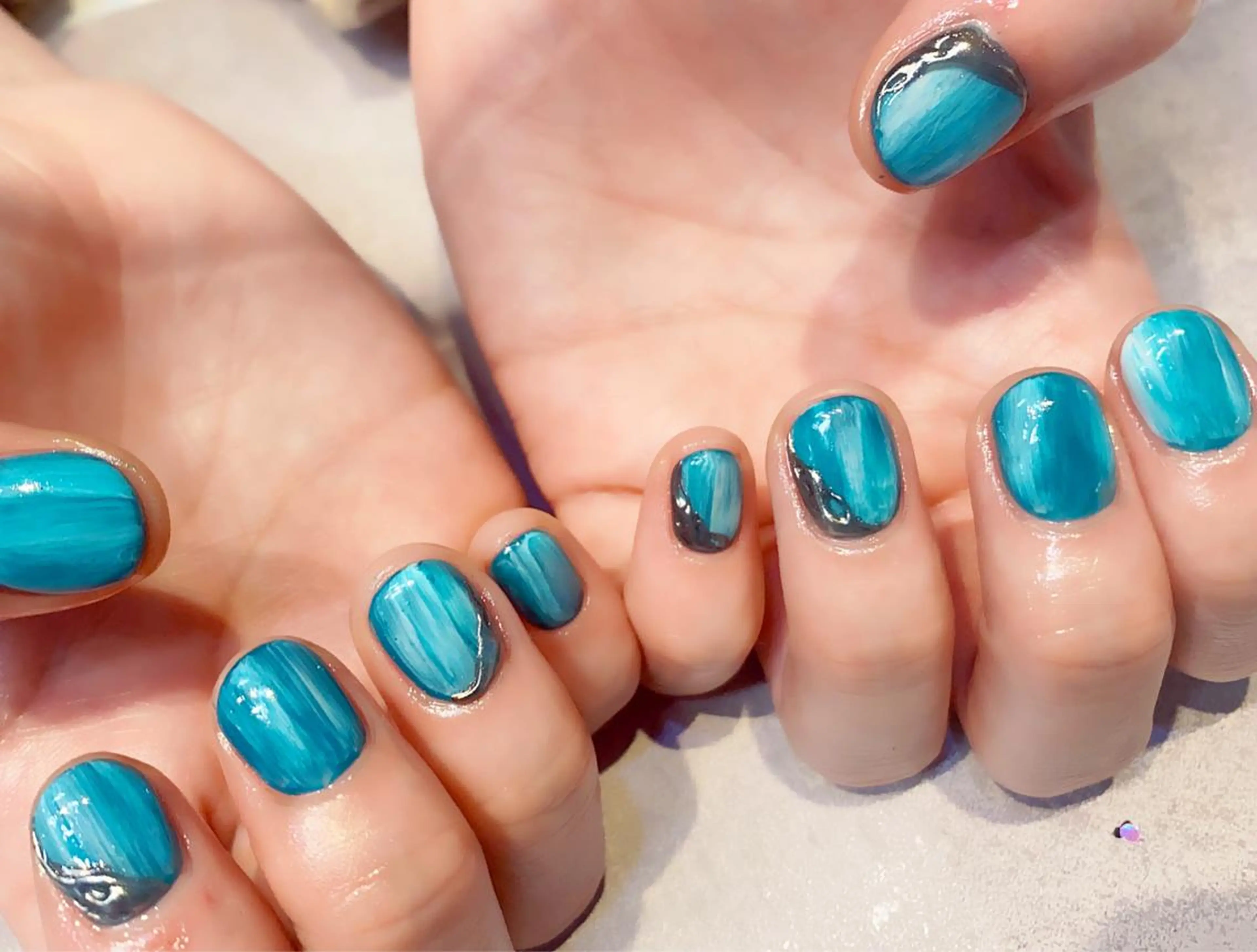 ショート ハンドネイル NAILSALON 🍔Timna🍟のネイルデザイン