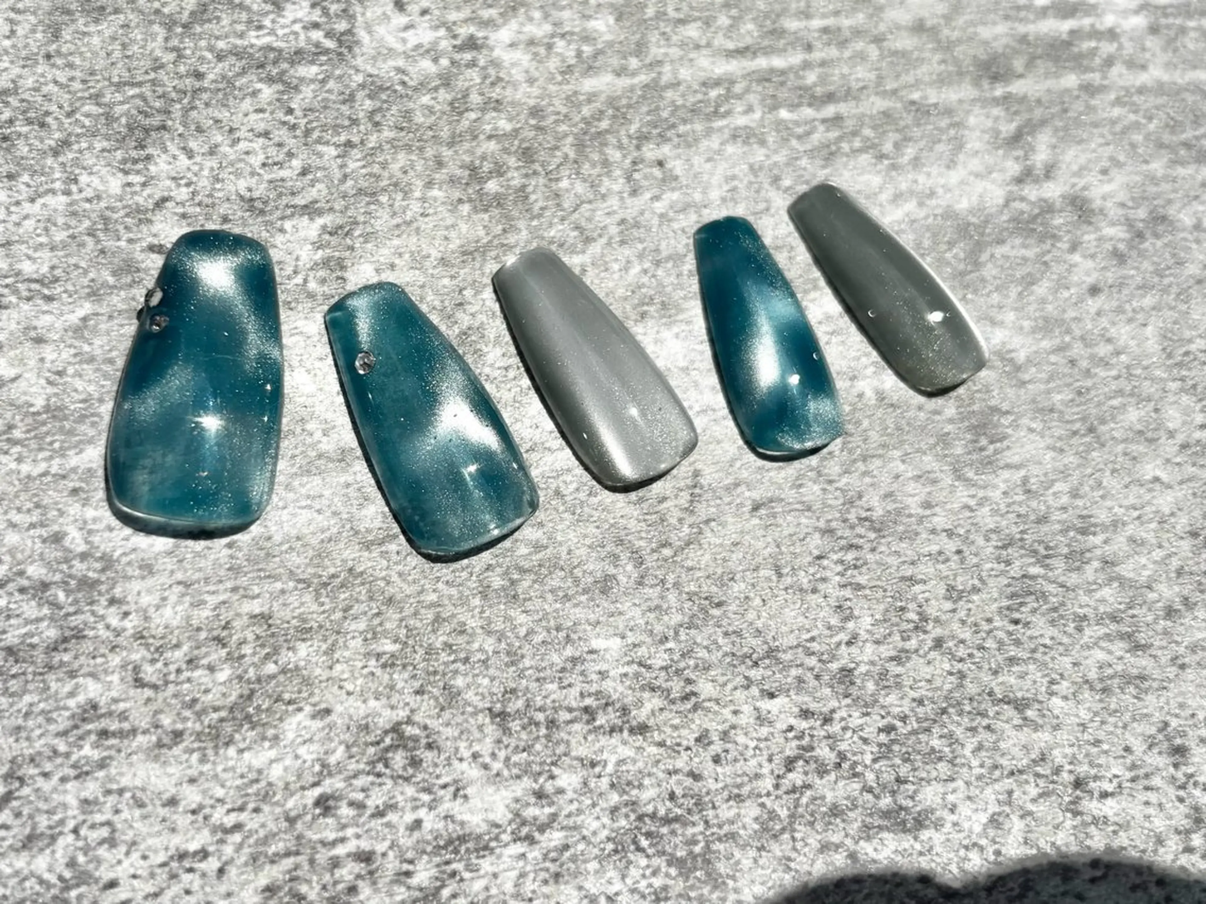 ネイル ハンドネイル AXSIA NAILのネイルデザイン