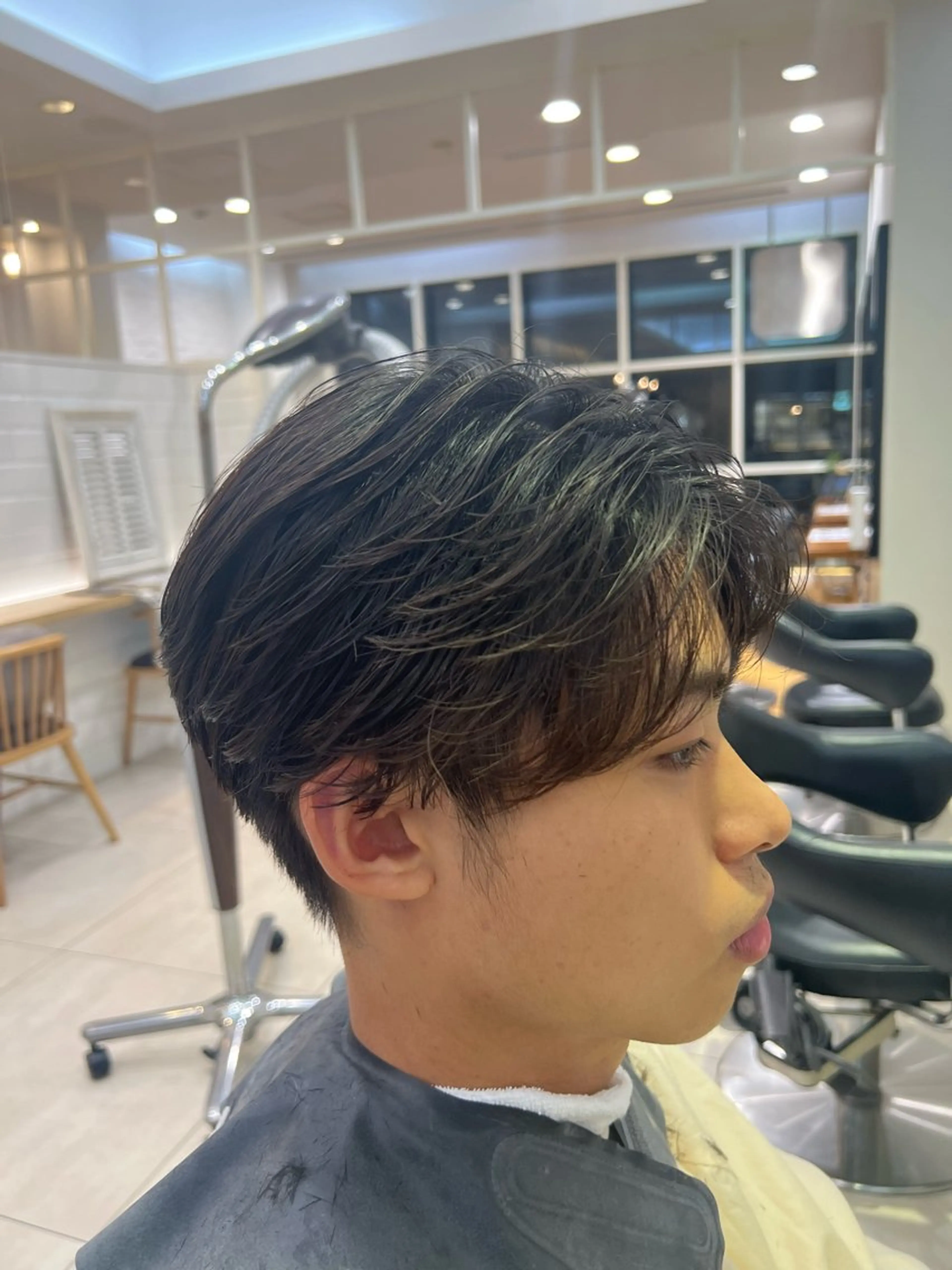 ショート パーマ メンズ カルマパーマ メンズパーマ カット パーマ メンズパーマ 岩成健志郎のヘアスタイル