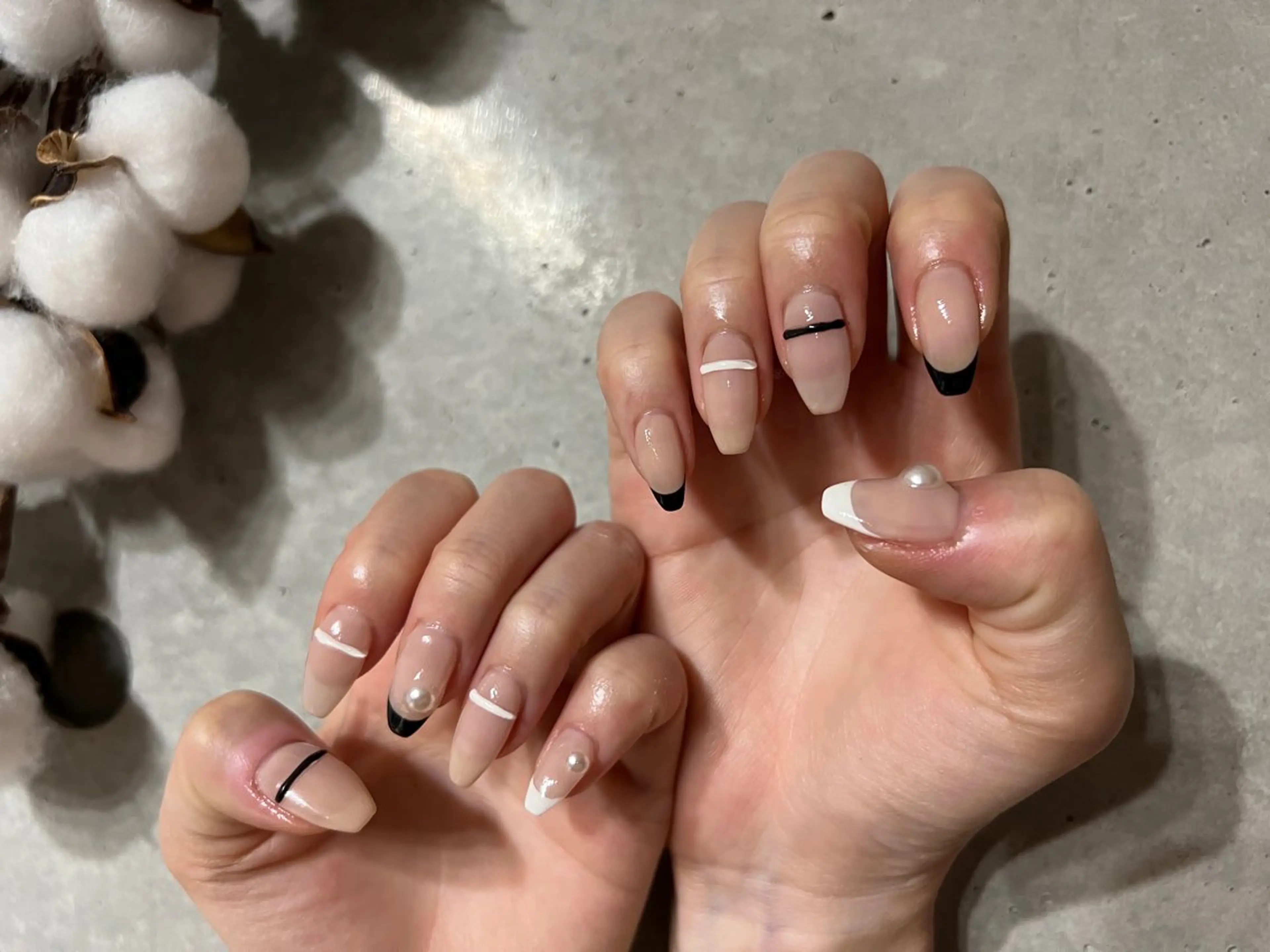 ミディアム 萬城 愛梨のネイルデザイン