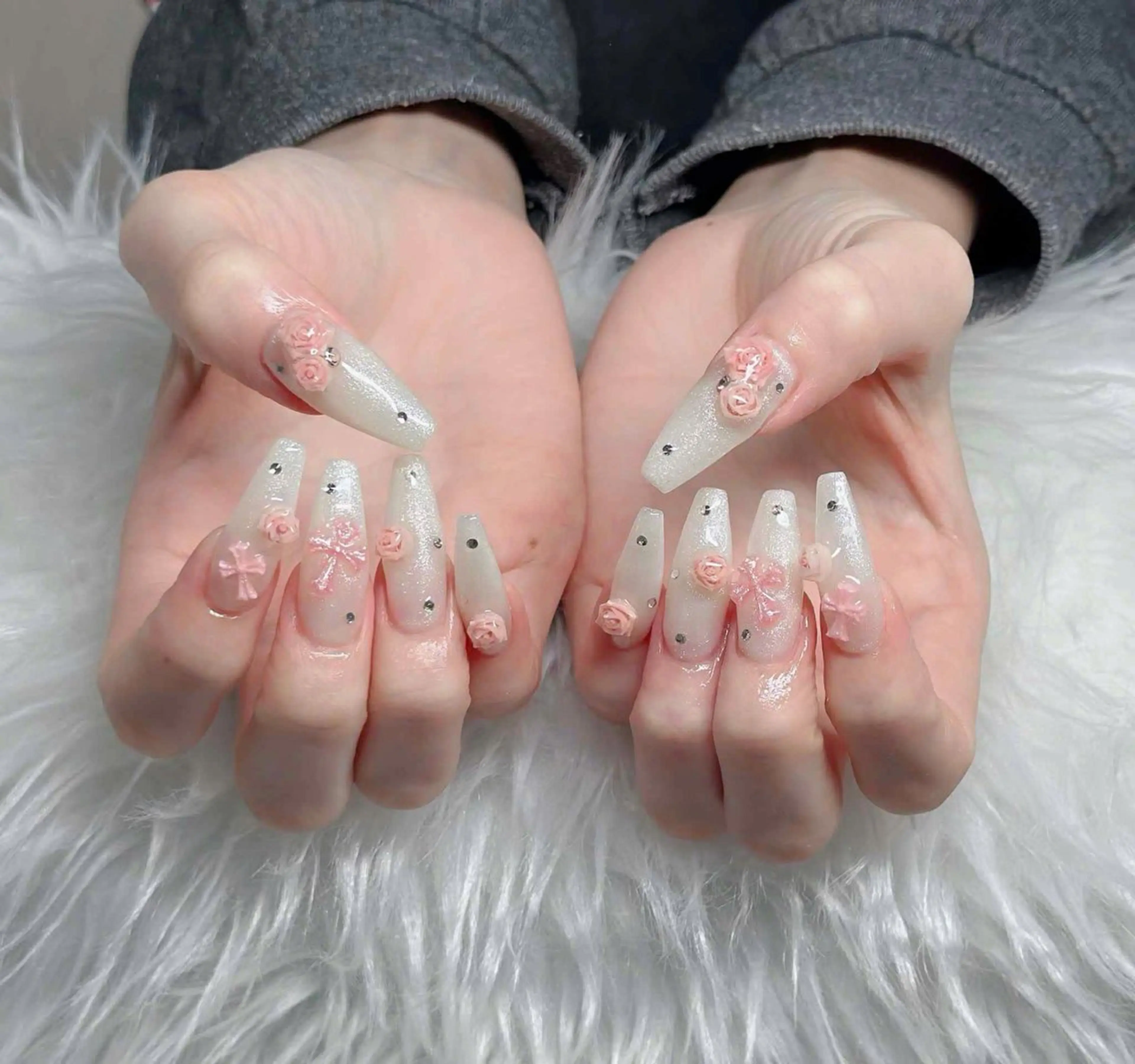 ネイル オーロラネイル フレンチネイル ジェルネイル ハロウィン キラキラネイル ハンドネイル Hbaby nailのネイルデザイン