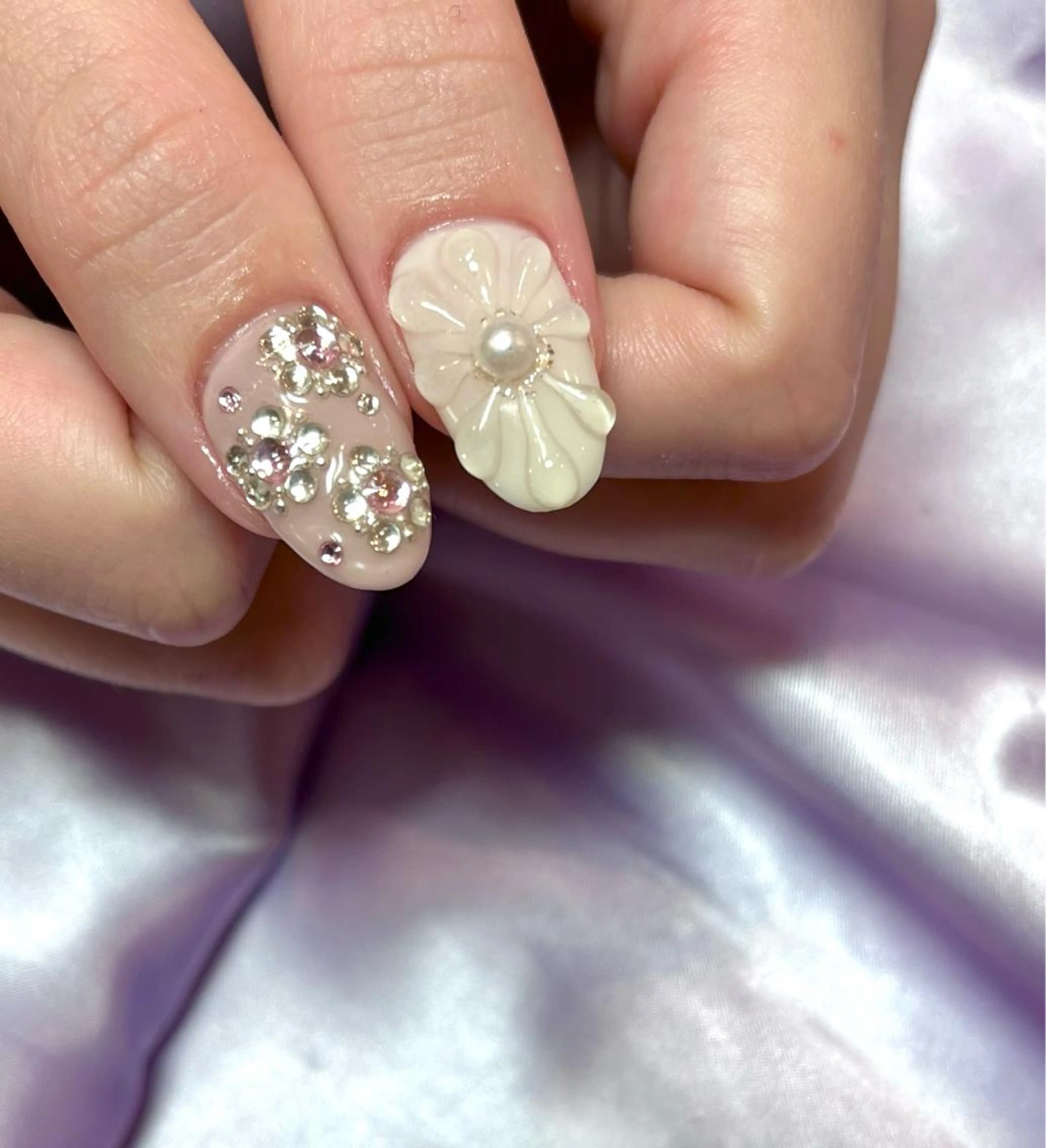 ネイル フラワーネイル ガーリー ハート キラキラネイル 韓国ネイル ハンドネイル フットネイル para ☀︎ sol by BECK所属・Para Sol nail　Maoのネイルデザイン