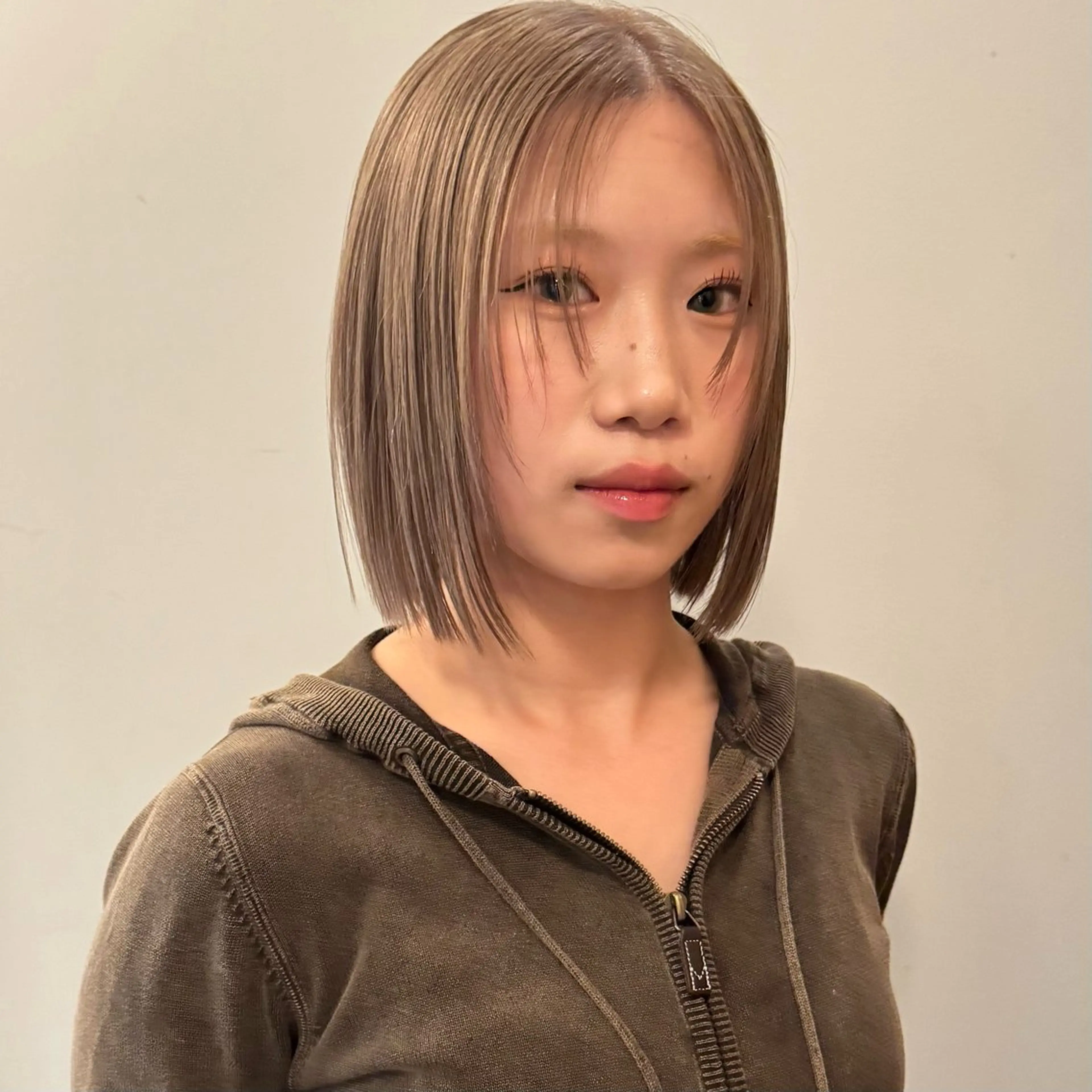 🧊9月限定🧊カット+ブリーチダブルカラー+ケアトリートメントの写真