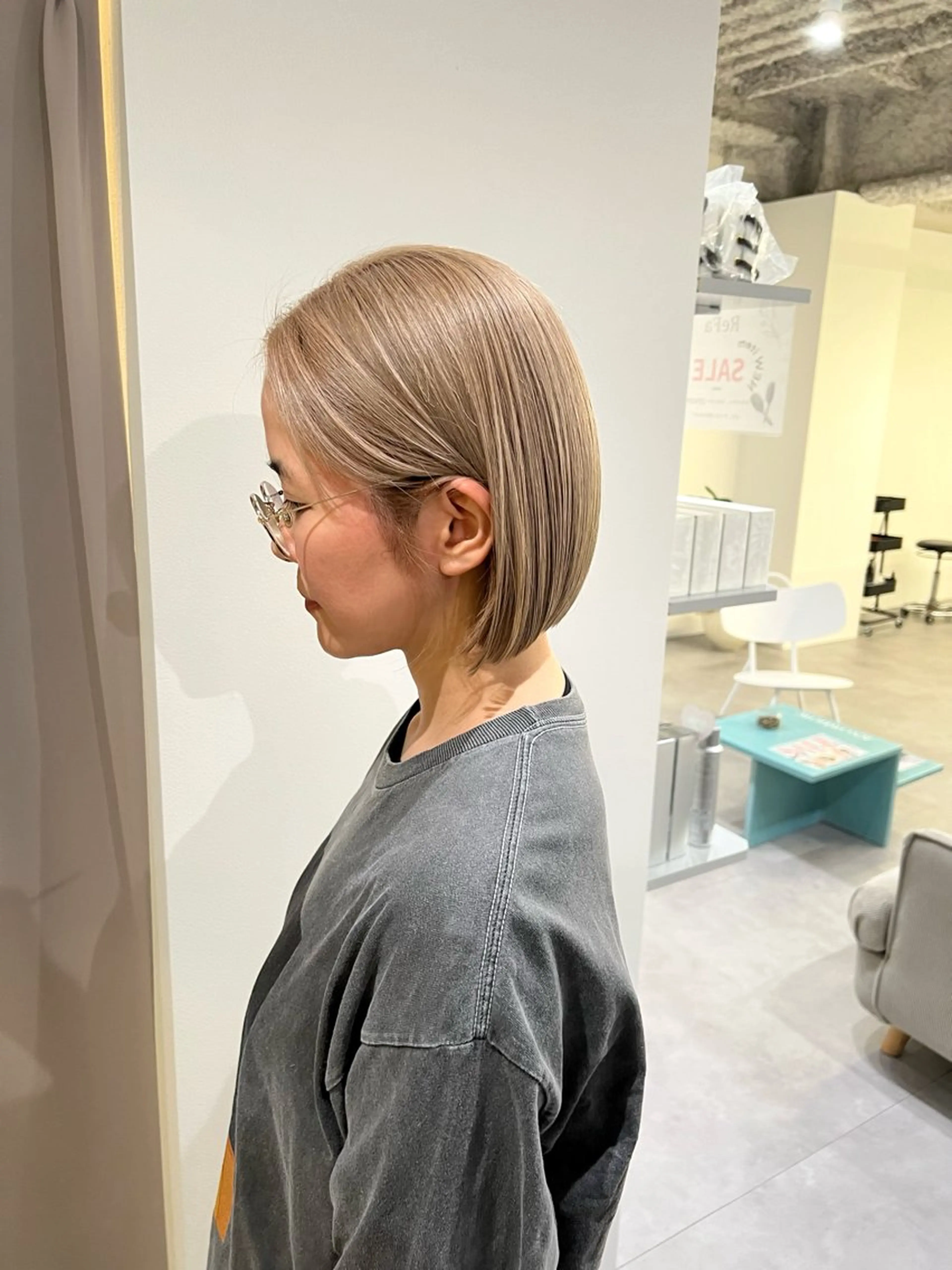 ショート カラー ブリーチ ケアブリーチ トリートメント knowhow京都所属・三宅 昌太のヘアスタイル