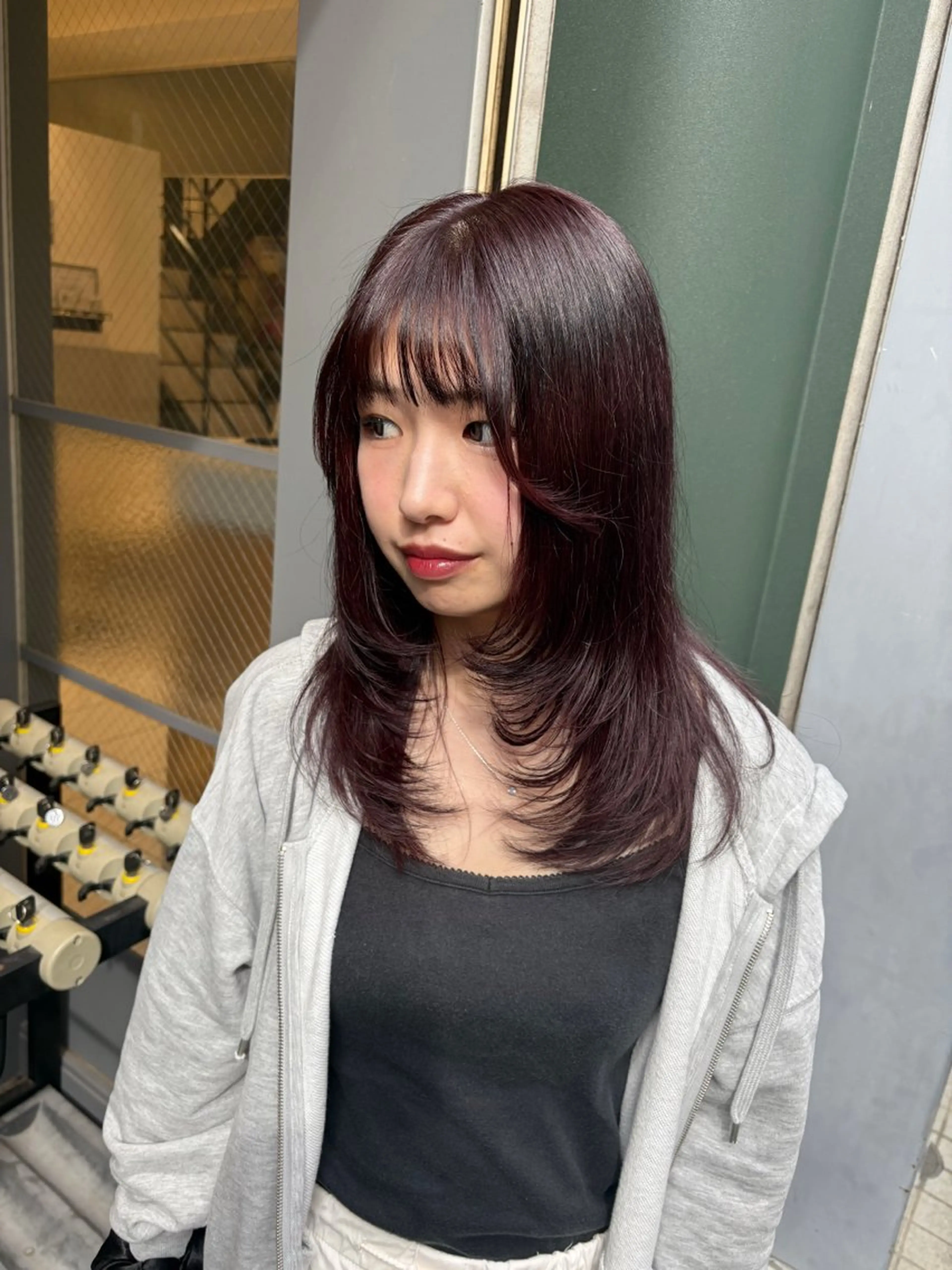 セミロング 顔まわりレイヤー 顔周りカット レイヤーカット 🪸暖色艶カラー/ shiori🫧のヘアスタイル