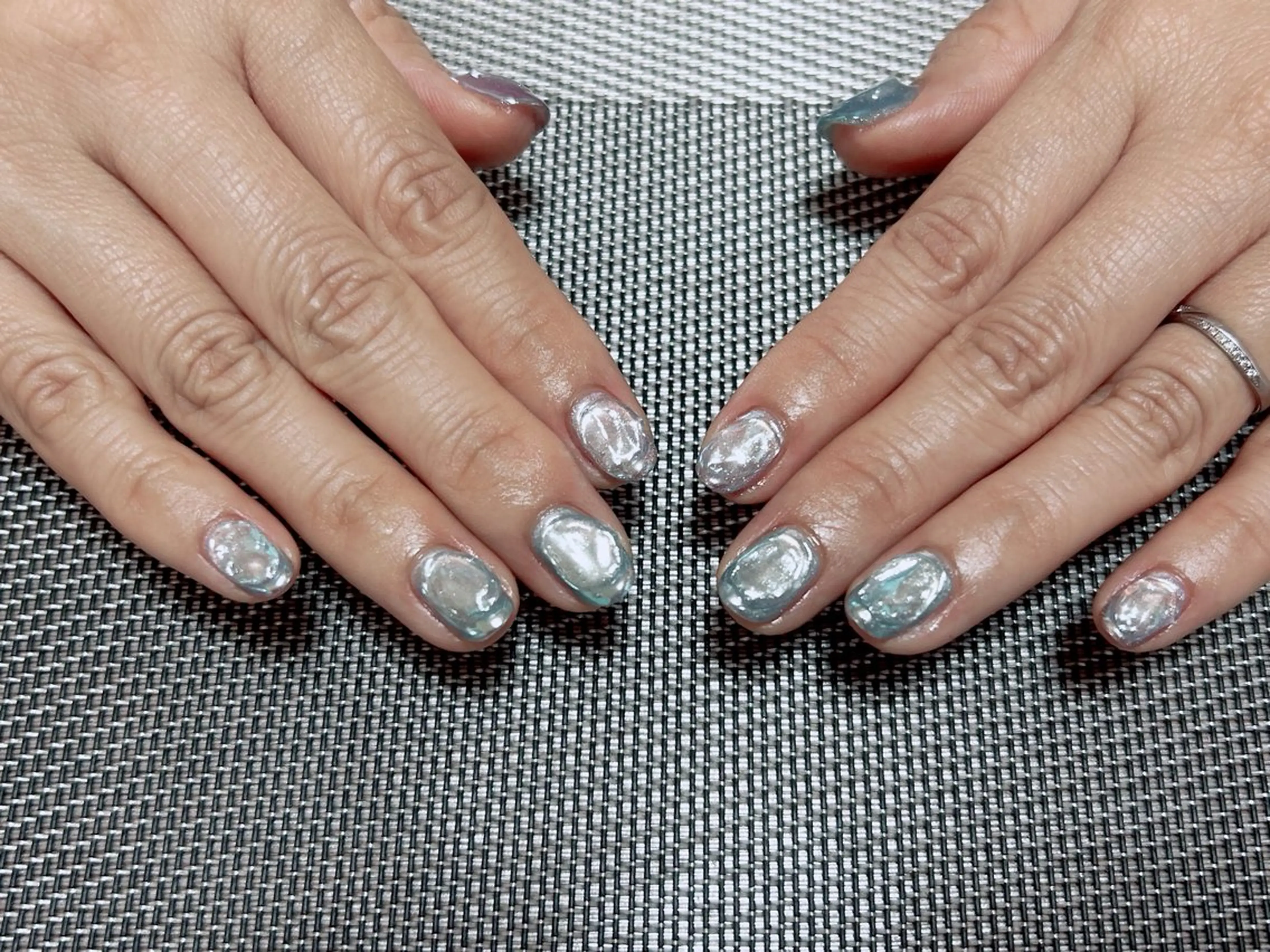 ネイル 氷ネイル・うるうるネイル ハンドネイル i nailのネイルデザイン