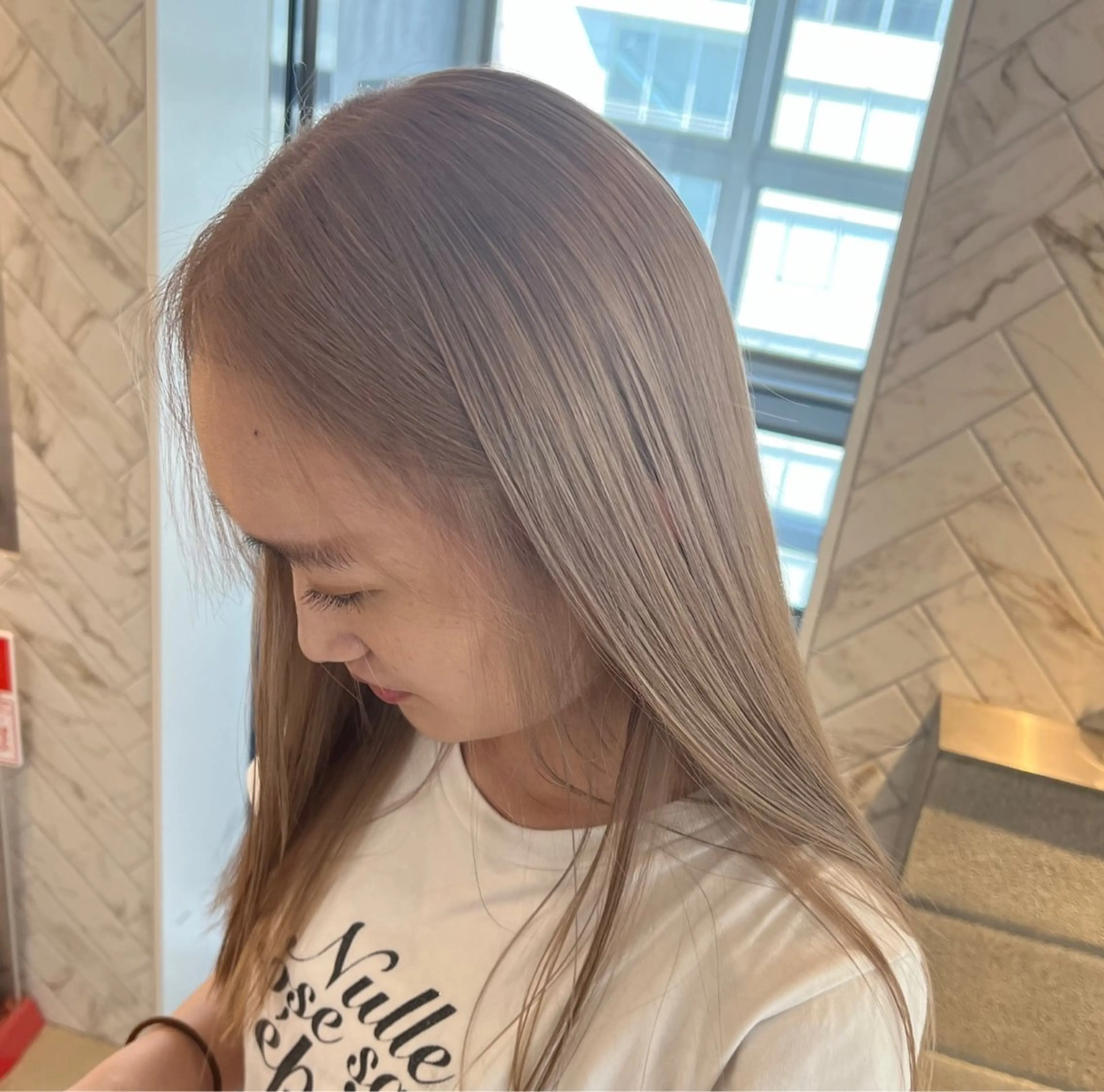 ロング カラー ヘアカラー トリートメント 艶ハイトーン🔆 ️️️安座間 希のヘアスタイル