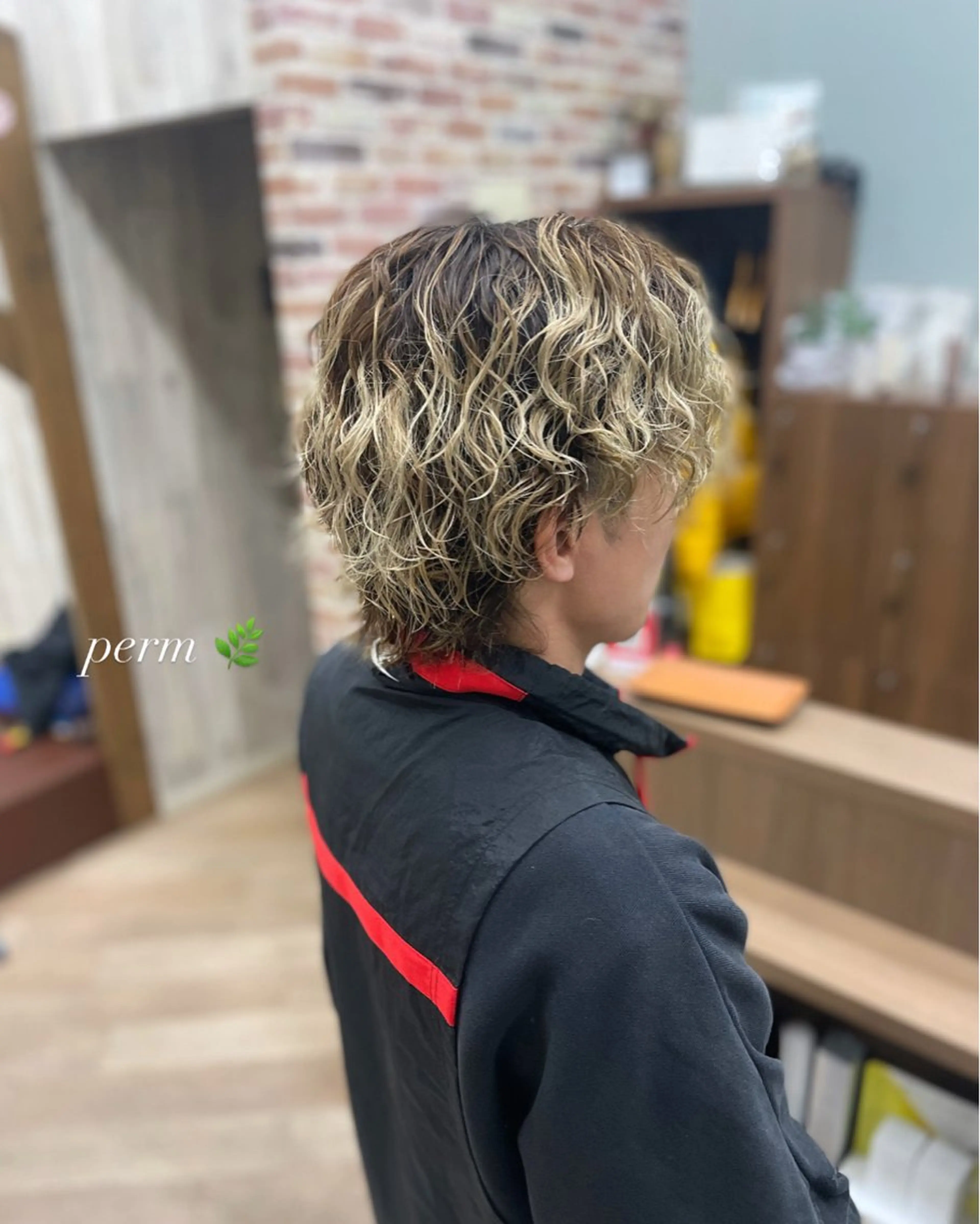 パーマ カット シミズ カエデ🍁のヘアスタイル