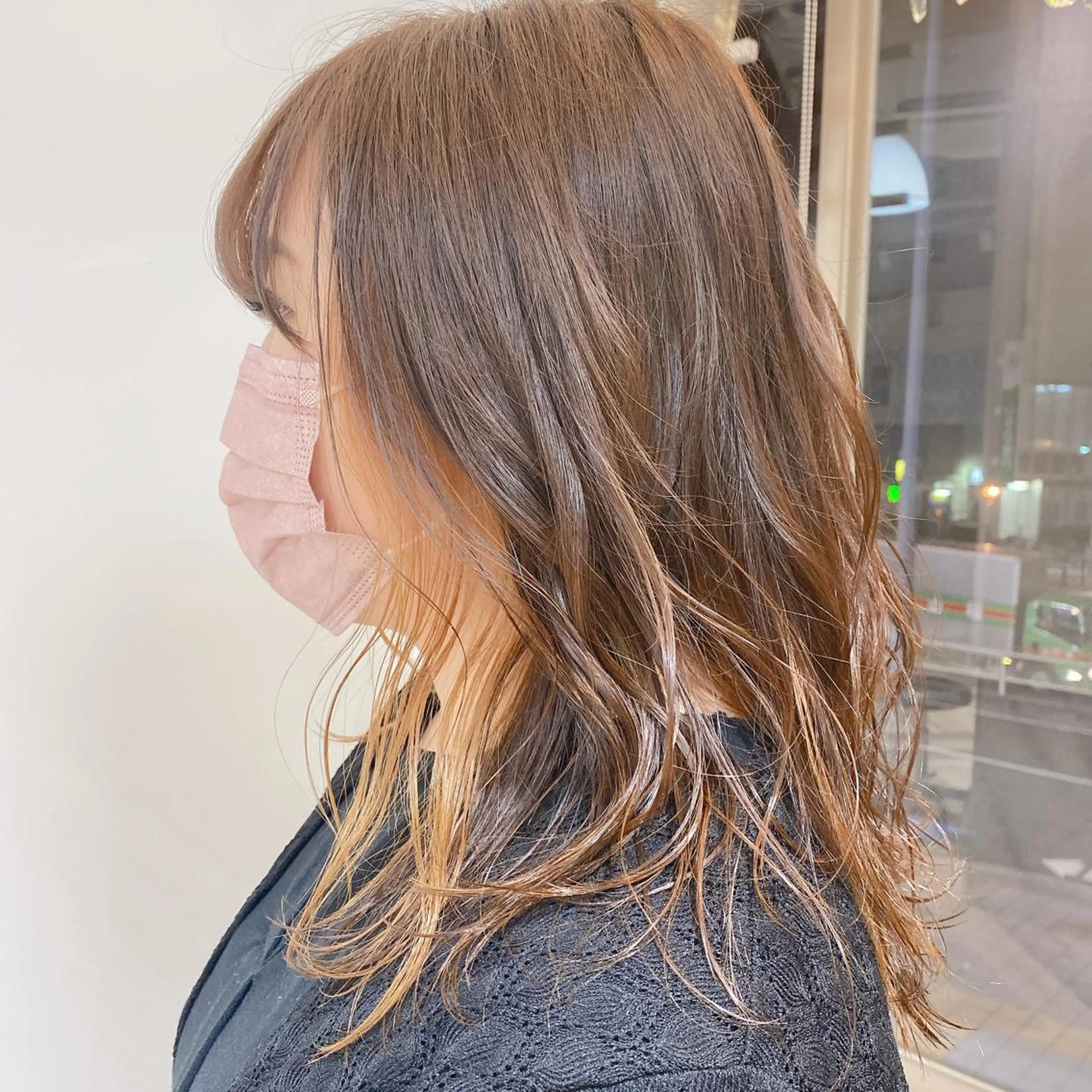 セミロング カラー ベージュカラー インナーカラー 三好 涼華のヘアスタイル