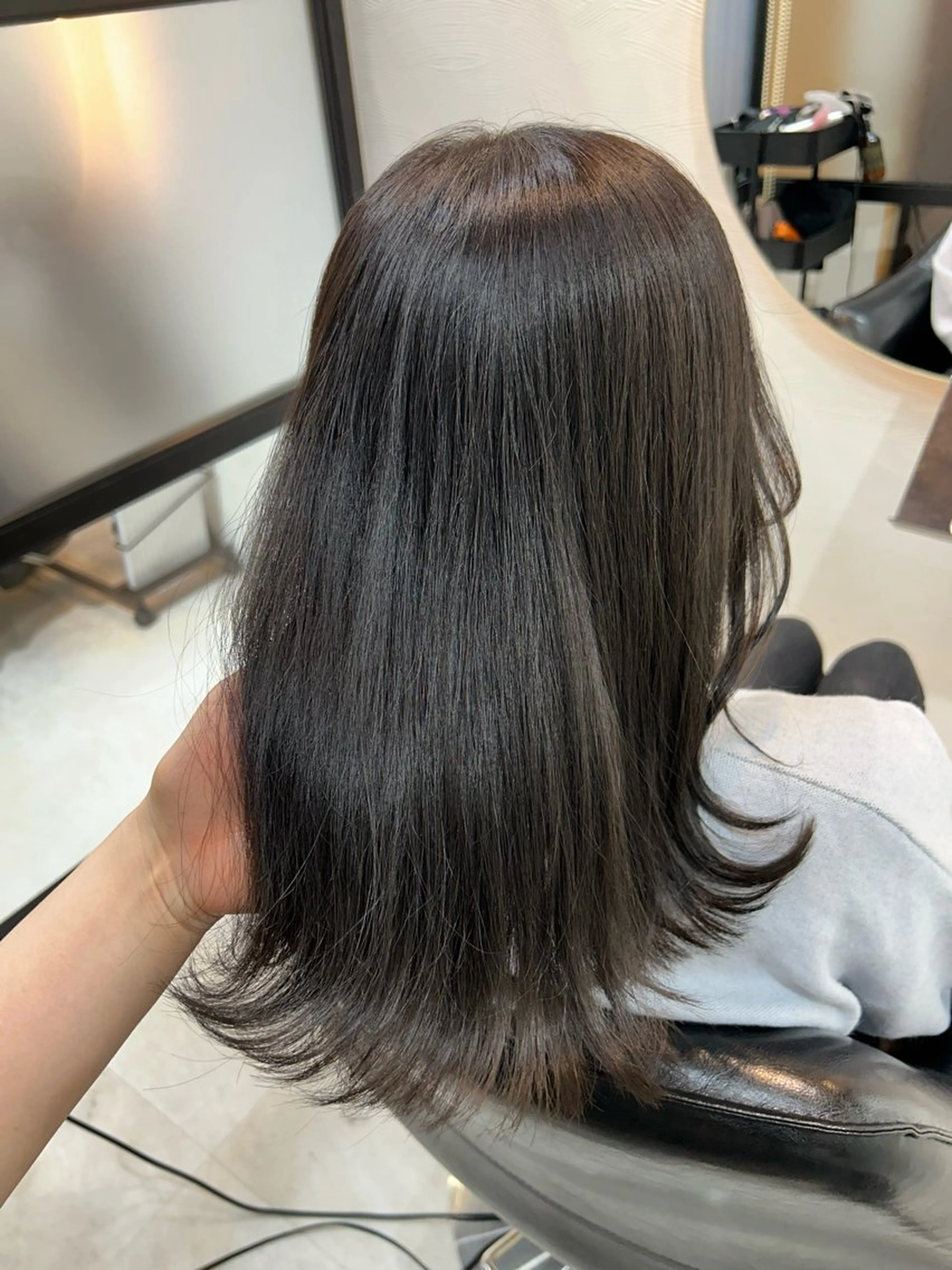 ミディアム カラー ヘアカラー トリートメント 🤍透明感/韓国風 🤍サクラギヒトミのヘアスタイル