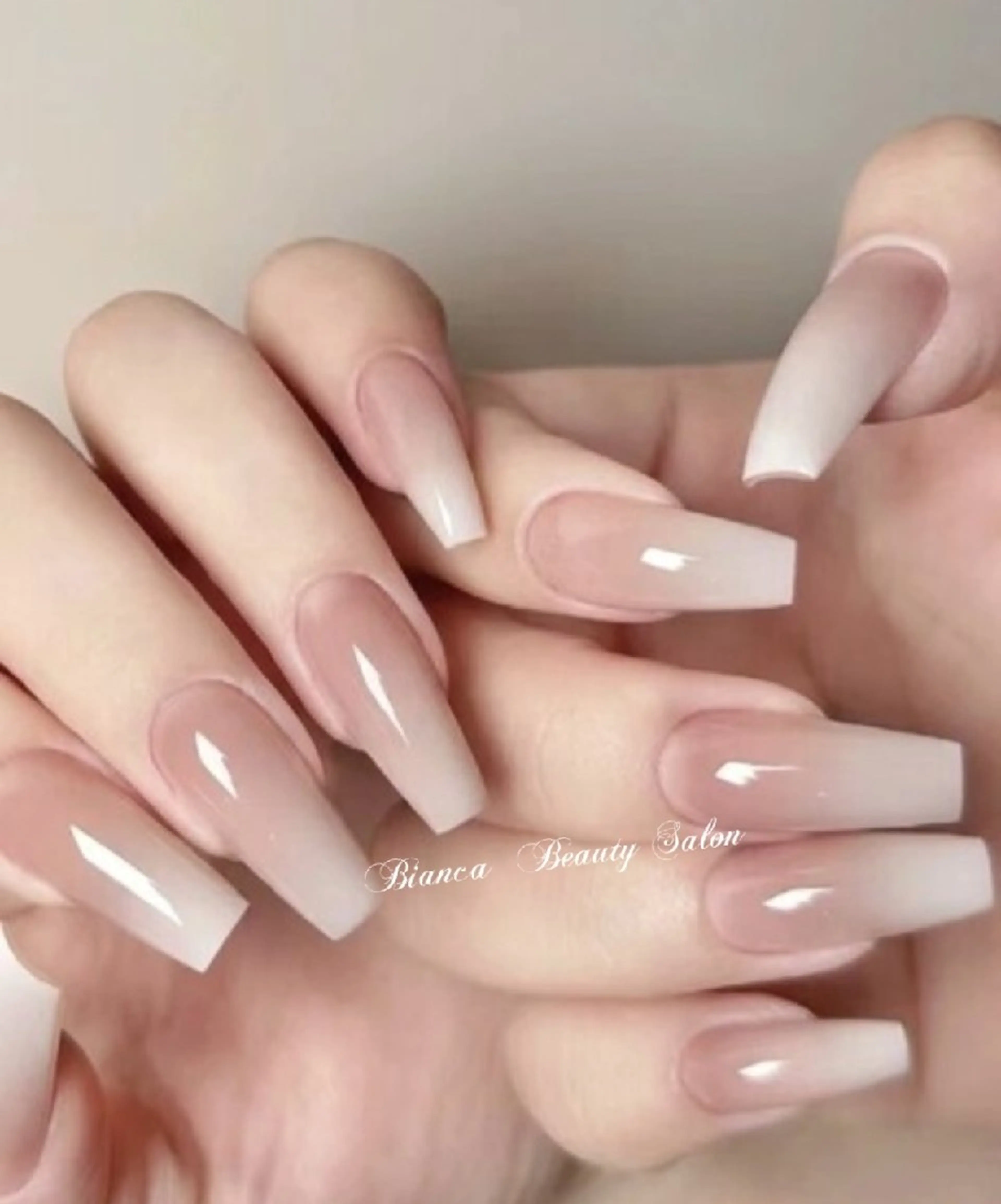 【NEWOPEN価格】♥ハンド★💅チップ長さ出し10本+ベイビーブーマーネイルの写真