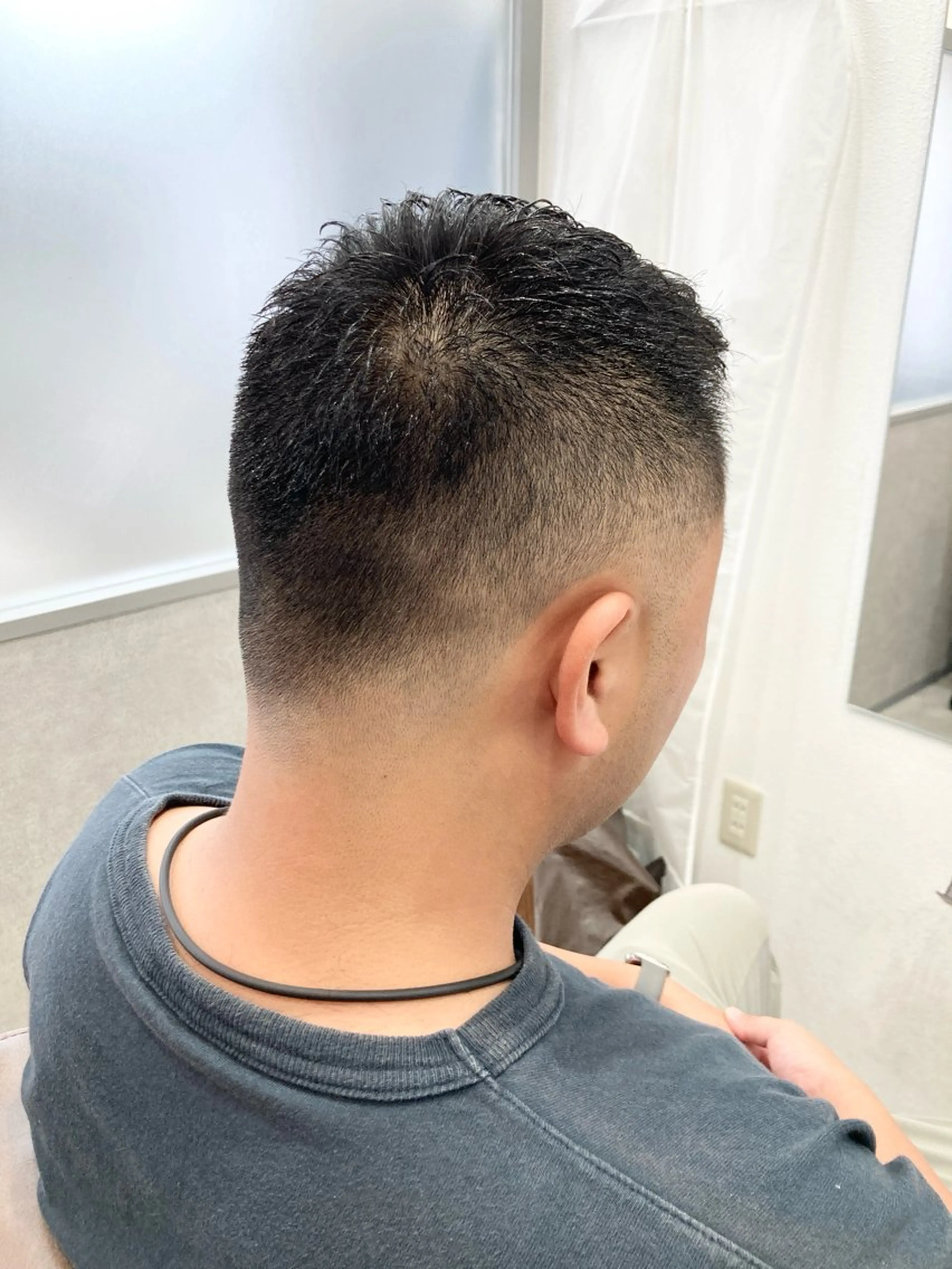 ショート メンズ フェードカット パーマ職人 矢部絢一のヘアスタイル