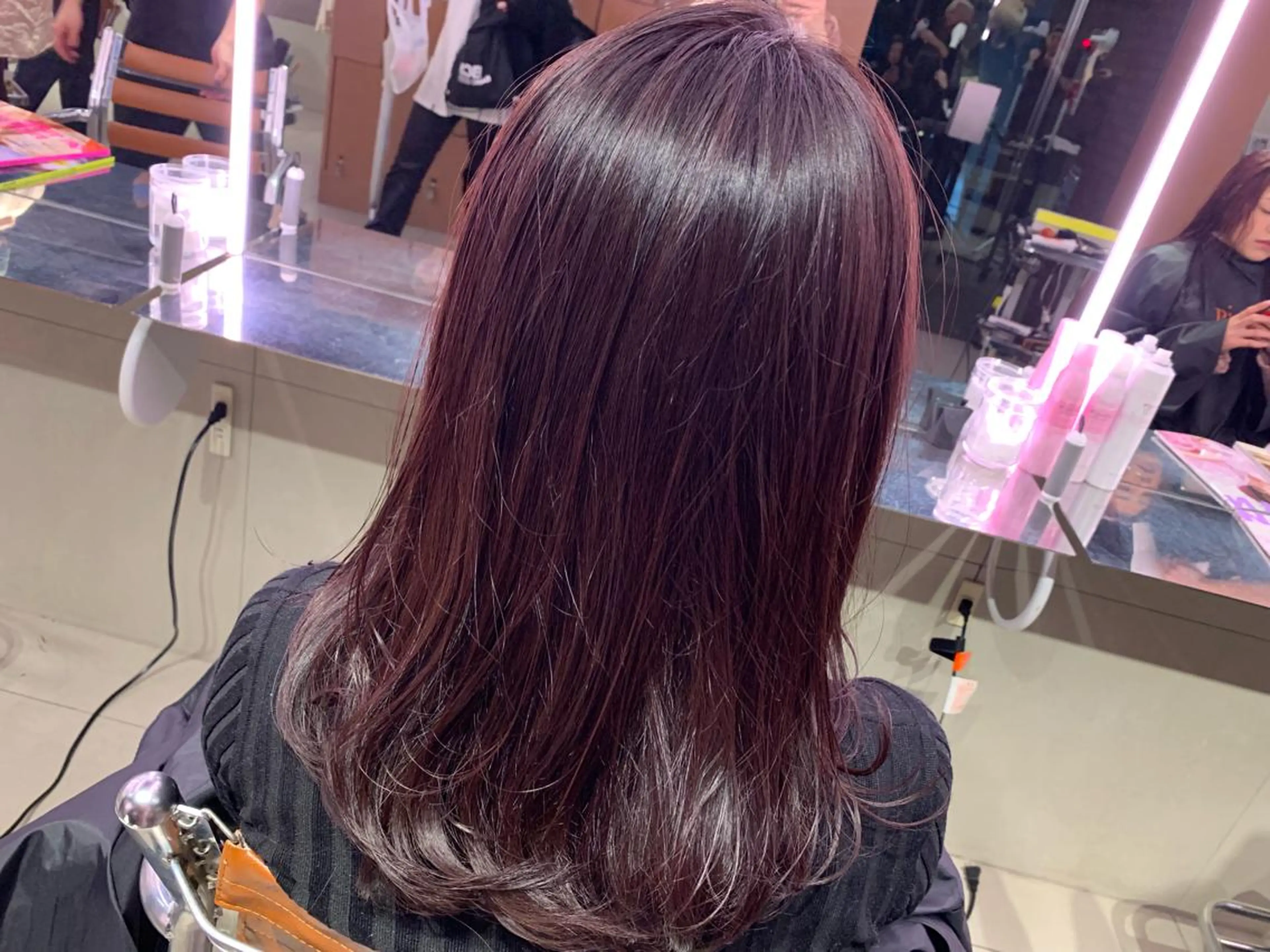 セミロング カラー 髙橋 優菜のヘアスタイル