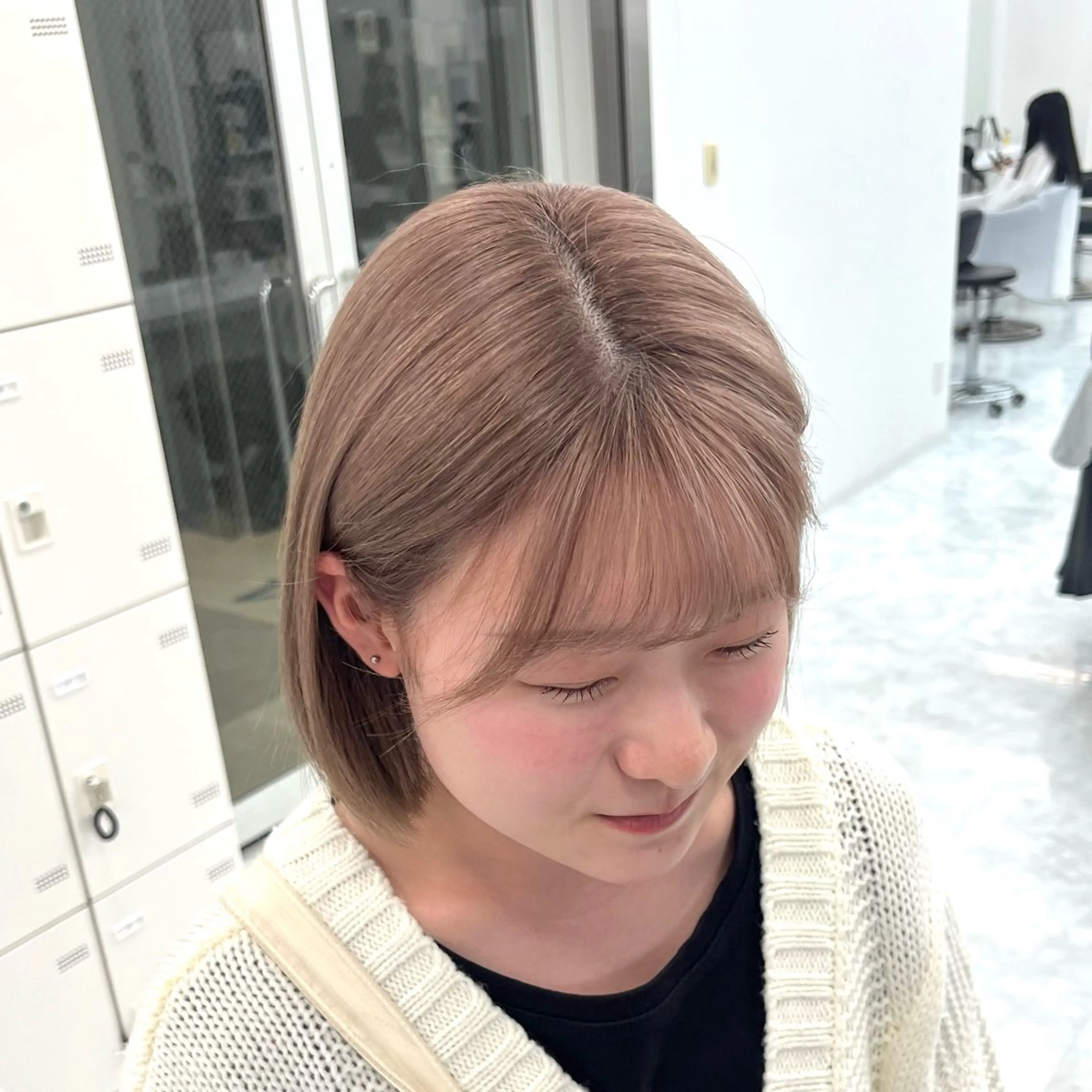 ミディアム チョコレートブラウン ピンクブラウン ピンクラベンダー くびれヘア 髪質改善 ヘアカラー トリートメント ハイトーン/ 髪質改善/上質艶髪のヘアスタイル