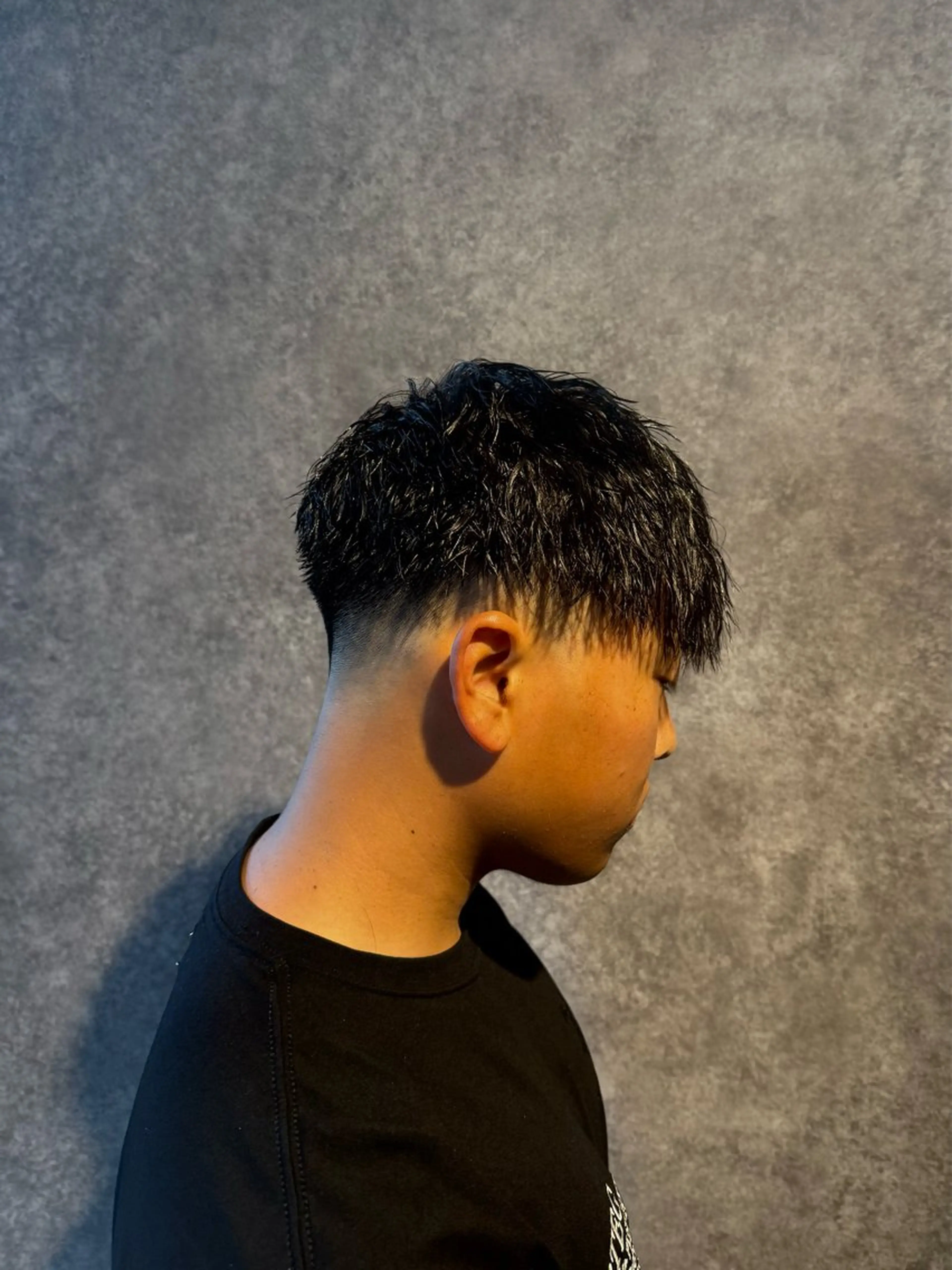 【人気No.2メンズメニュー】　ツイストフェードスタイルの写真
