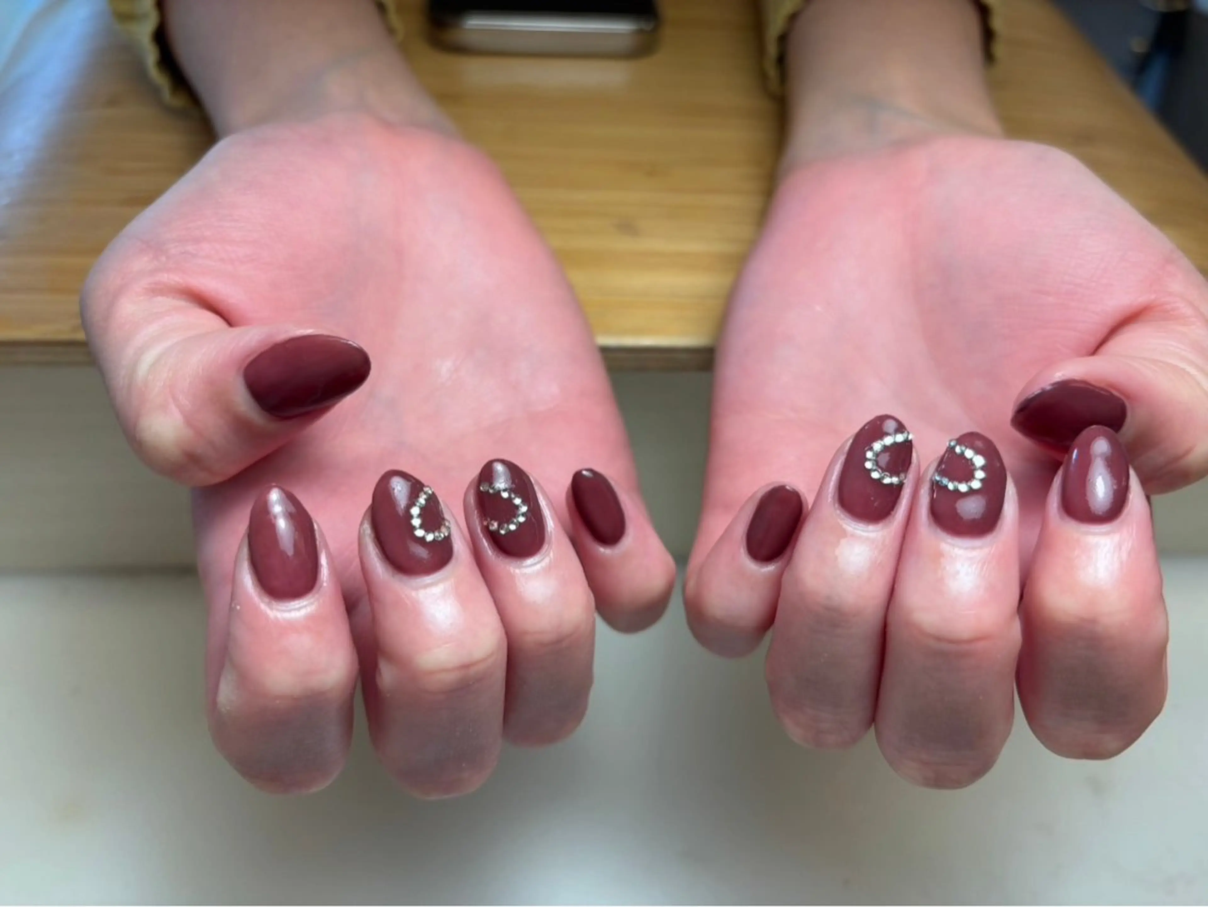 ネイル ハンドネイル VIVA NAIL所属・自爪を傷つけない フィルイン3500円のネイルデザイン