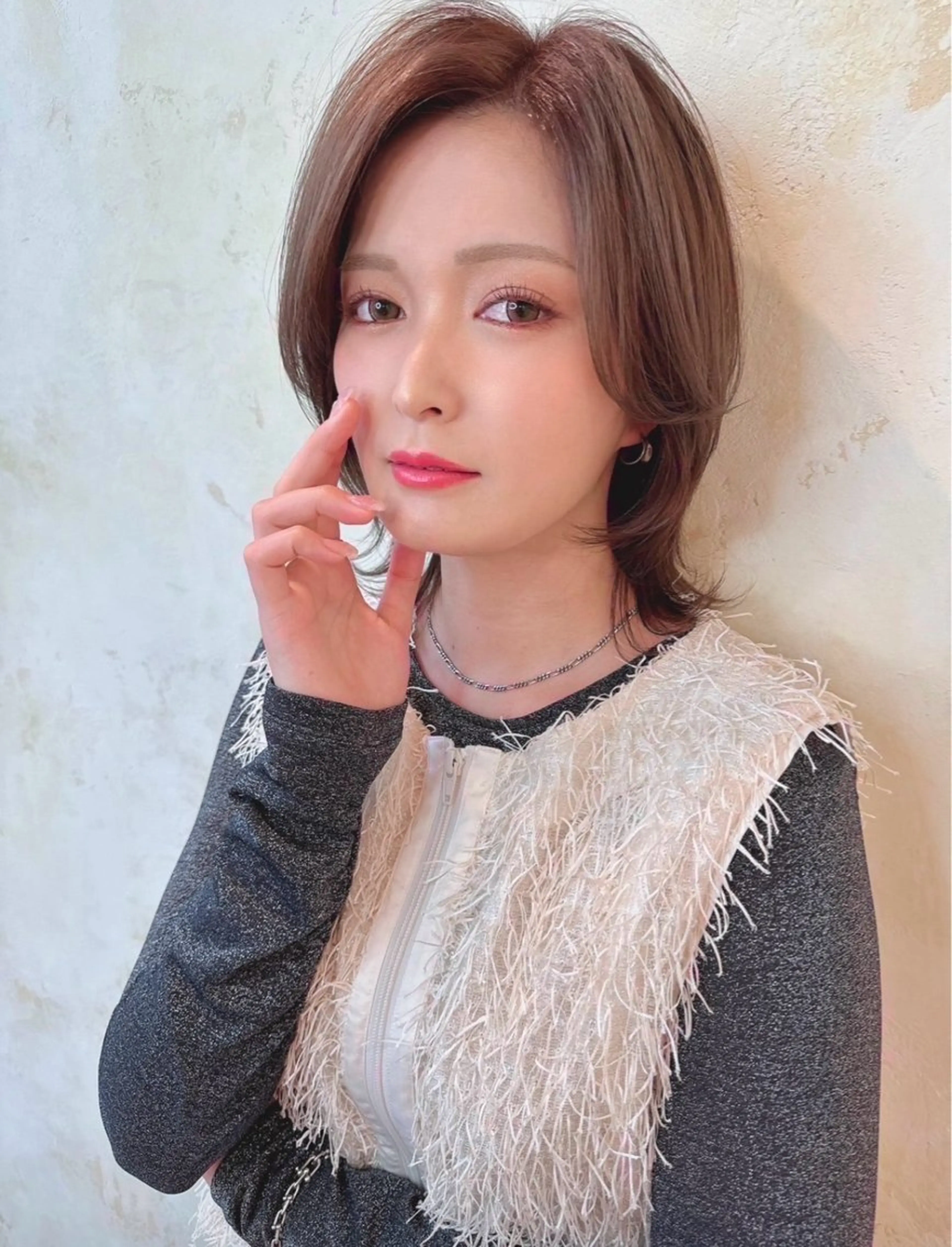 ミディアム 顔周りカット ウルフカット Aujuaソムリエ 💎まな💎のヘアスタイル