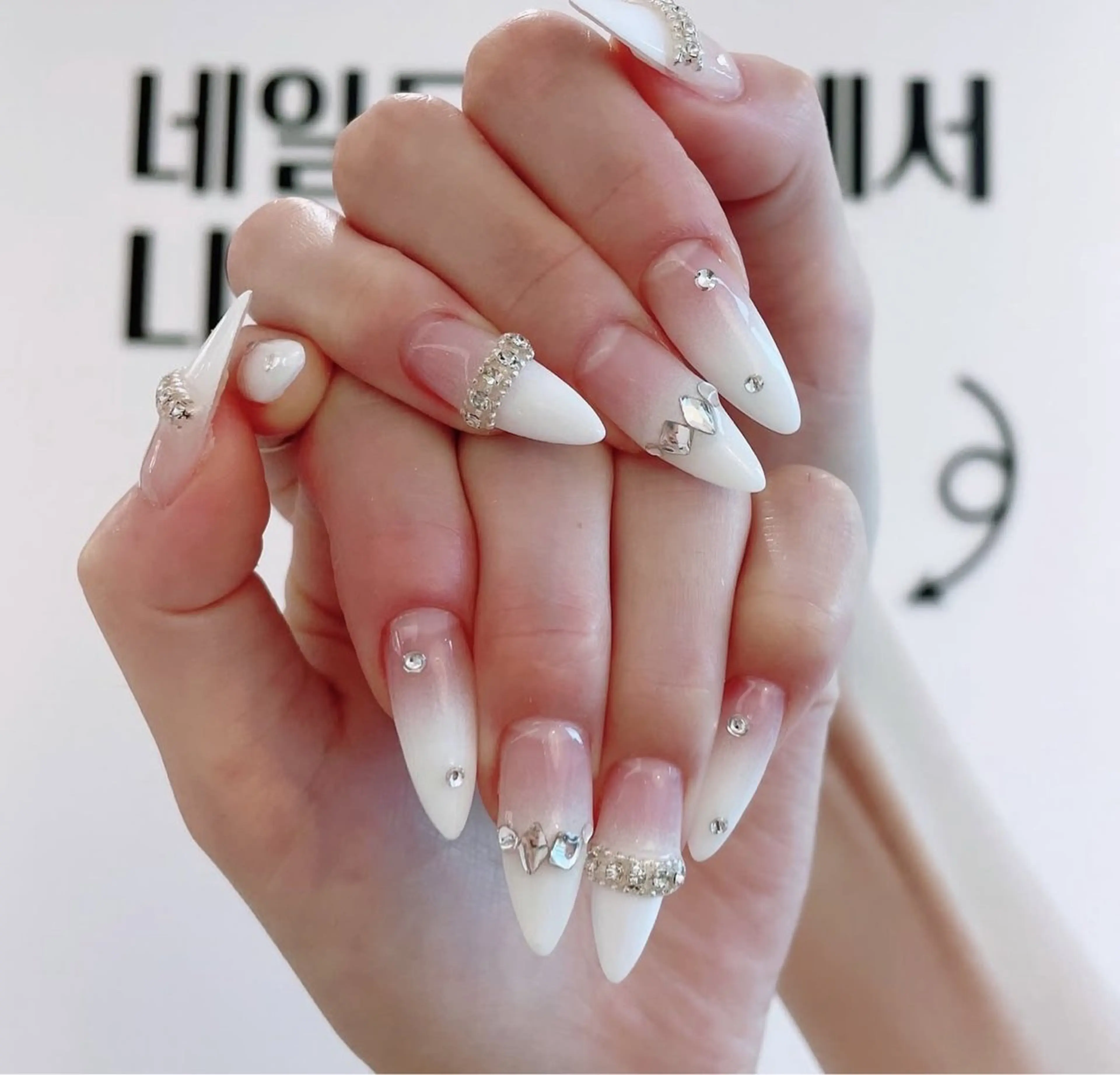 ネイル アートネイル ジェルネイル ネイルチップ ハンドネイル Rin Rin TA Nailのネイルデザイン