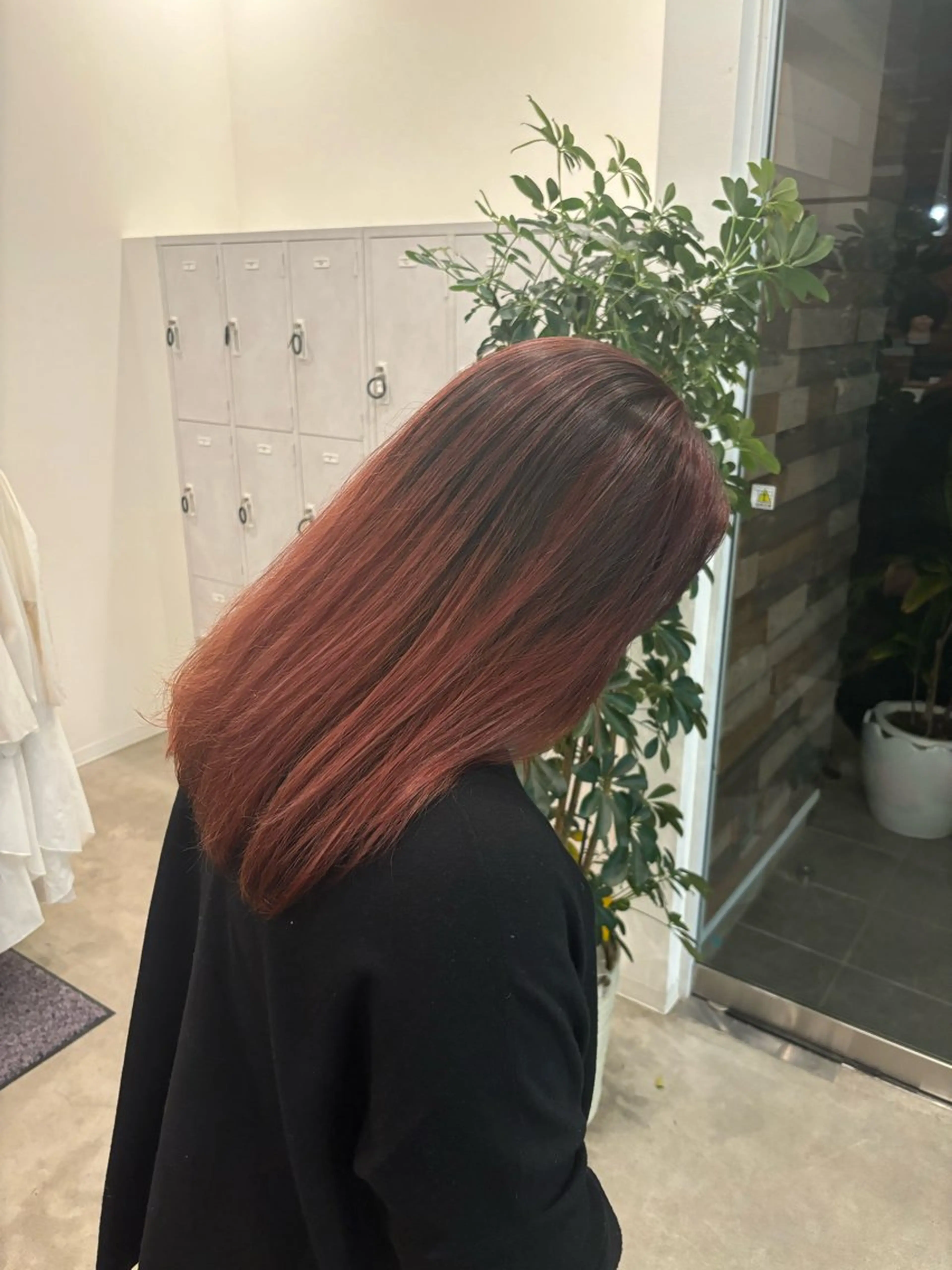 カラー グラデーションカラー ハイライトカラー ヘアカラー SOMEDAY Lx所属・佐藤 優里のヘアスタイル