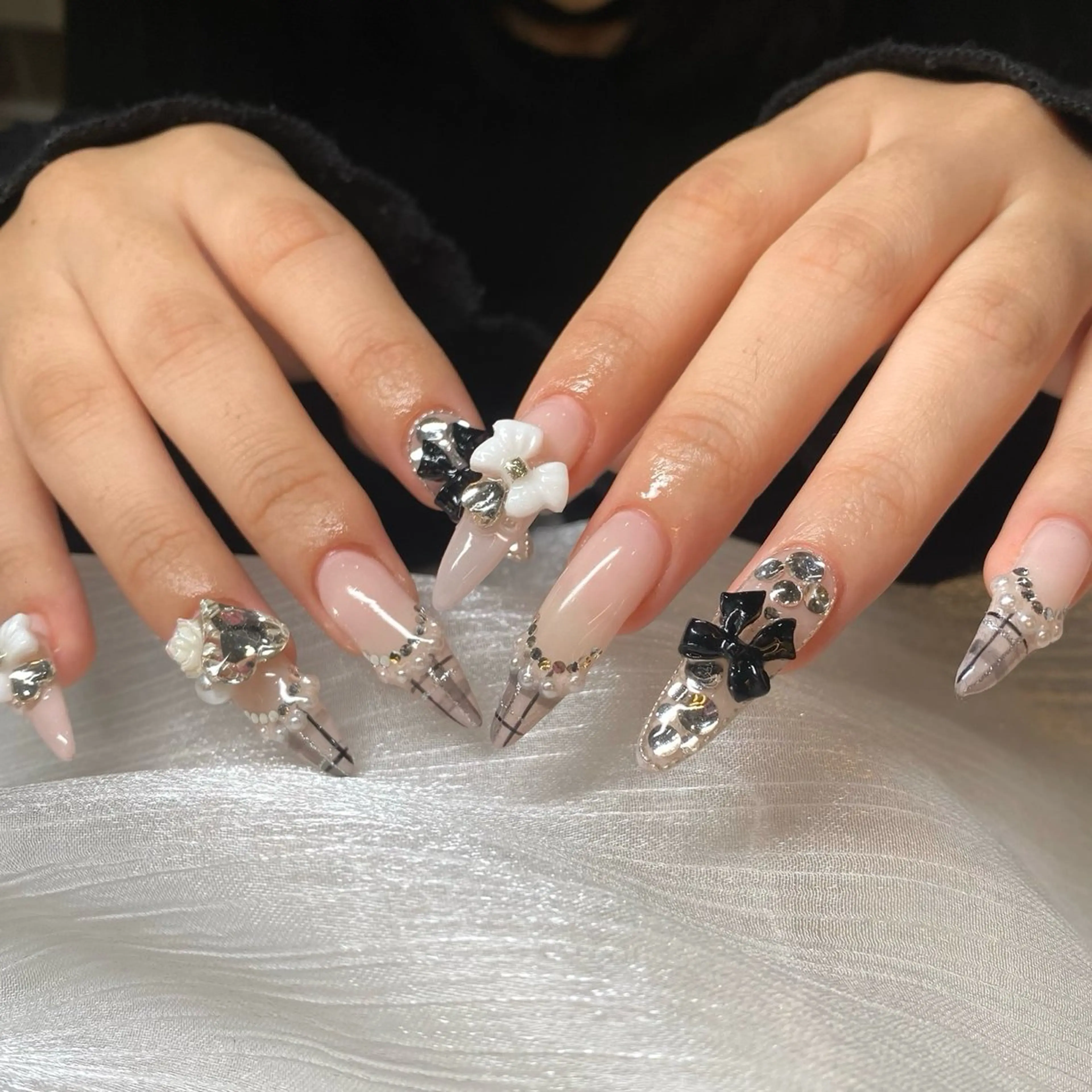 ネイル ハンドネイル 🎀FLORANZ 🎀MIKAのネイルデザイン