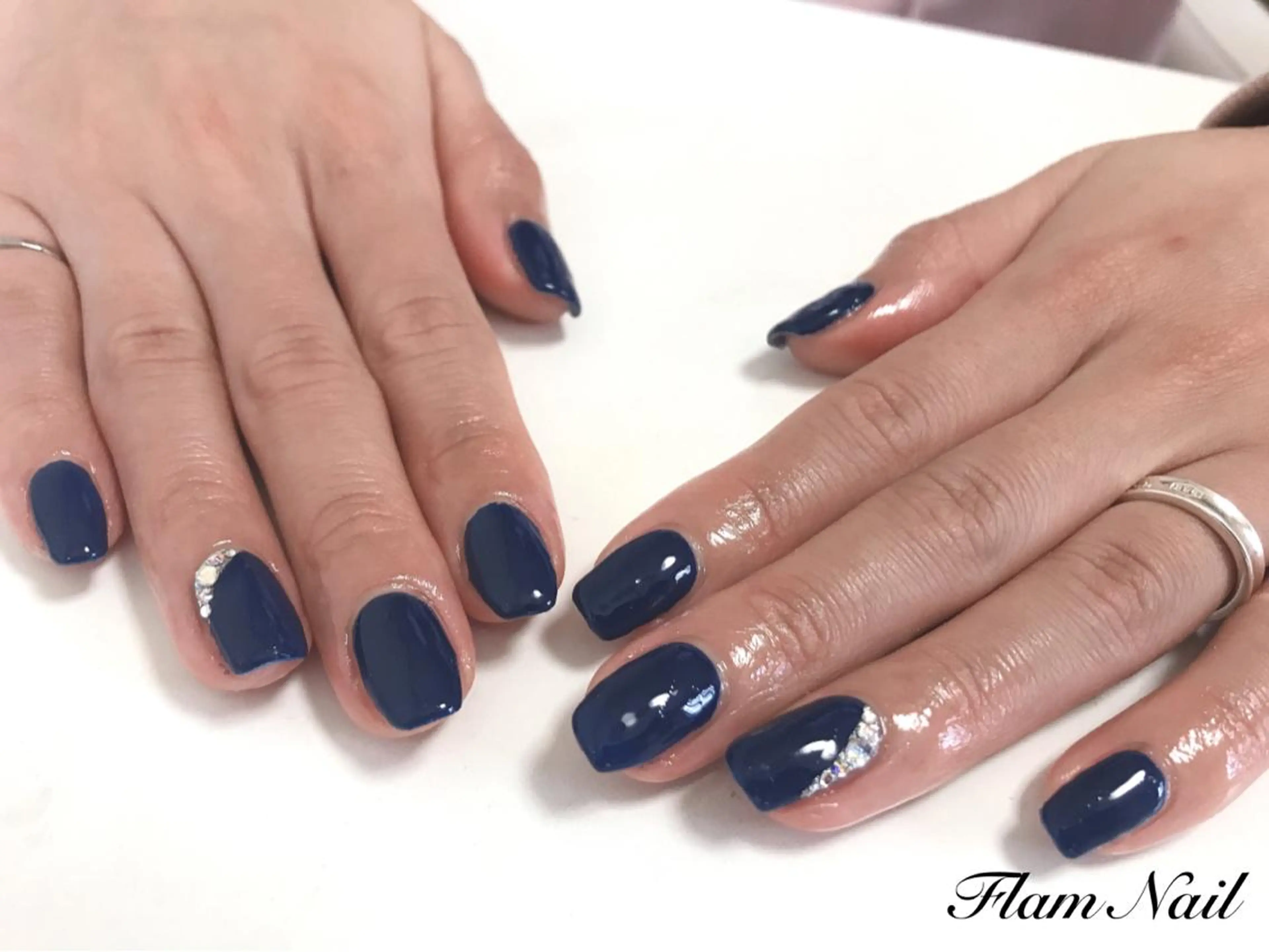 ネイル ネイビー ワンカラーネイル Flam Nailのネイルデザイン