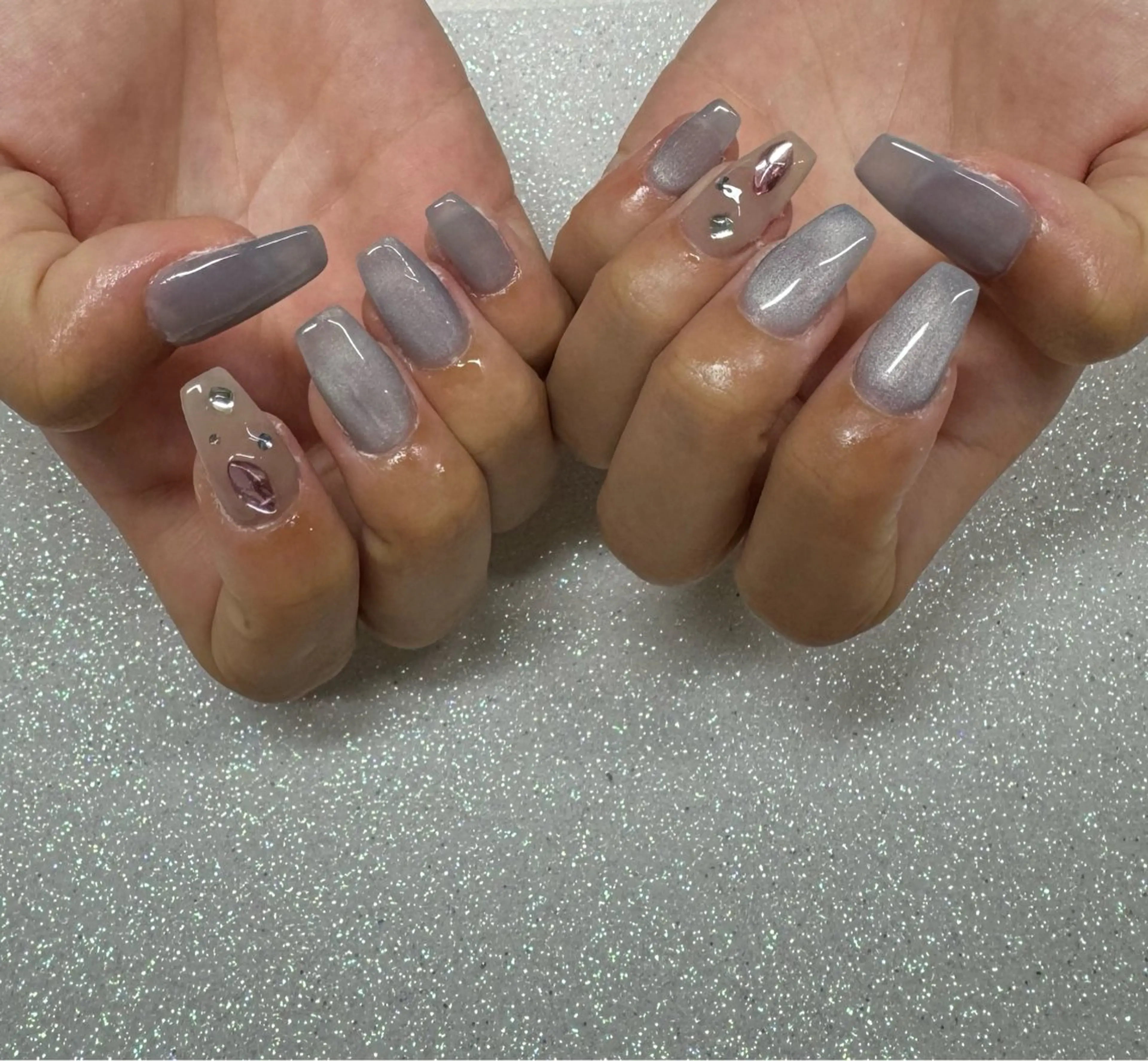 ネイル ハンドネイル VIERU 🌈🎀💖のネイルデザイン