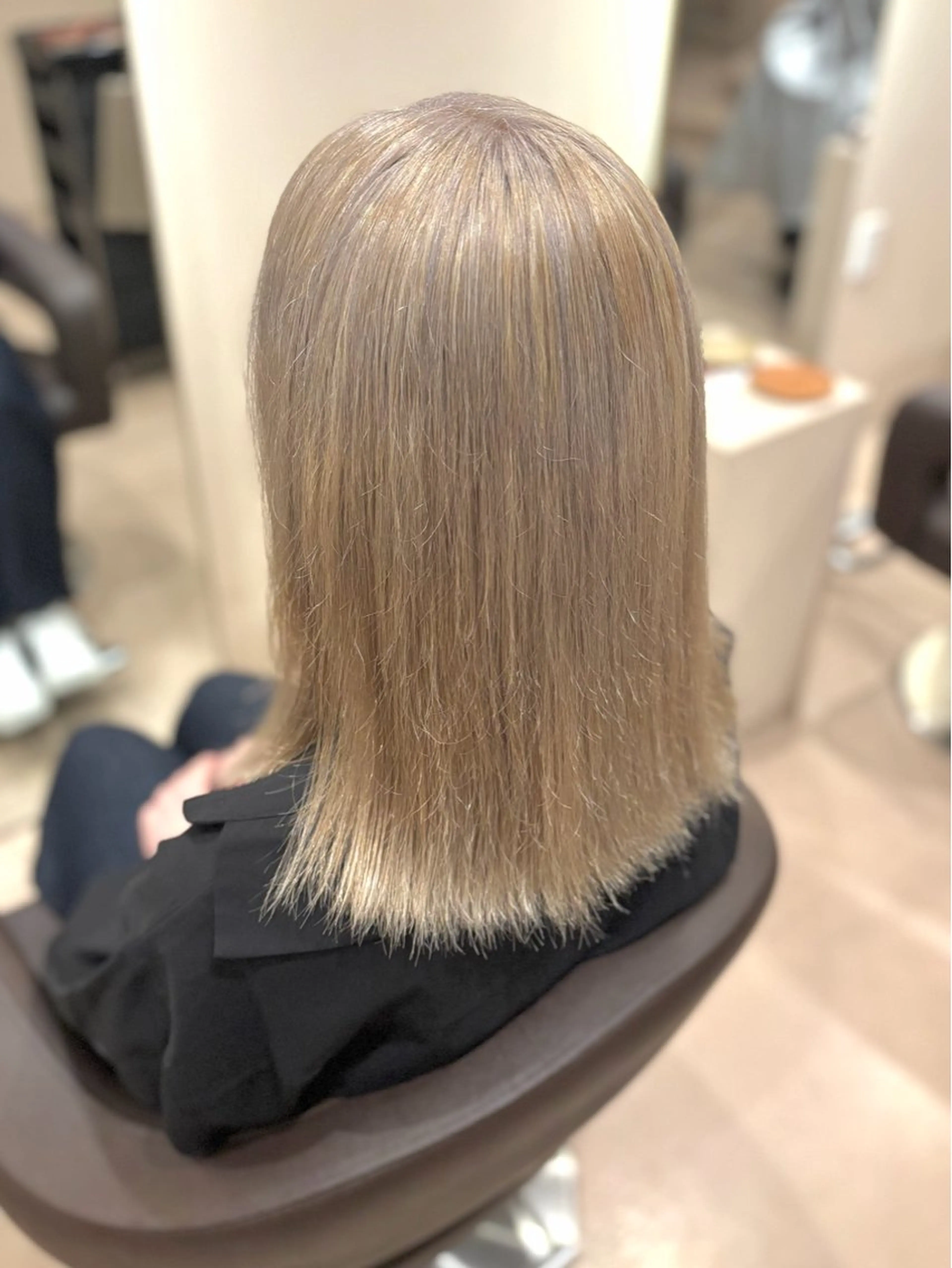 ミディアム カラー ブリーチ ケアブリーチ ハイトーンカラー カット ヘアカラー Eliss 堀江所属・暖色カラー🎀 門内 梨真のヘアスタイル