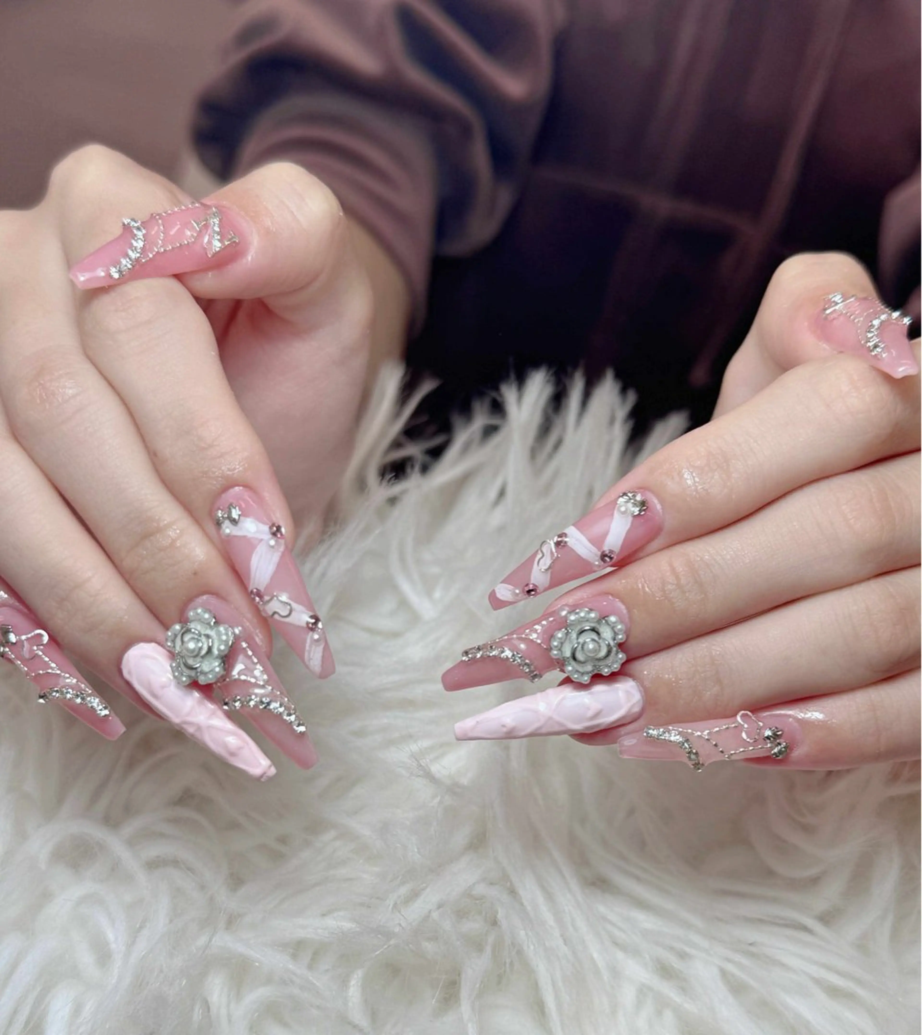 ネイル ハンドネイル ゴテゴテネイルサロン所属・ゴテゴテ ネイルのネイルデザイン