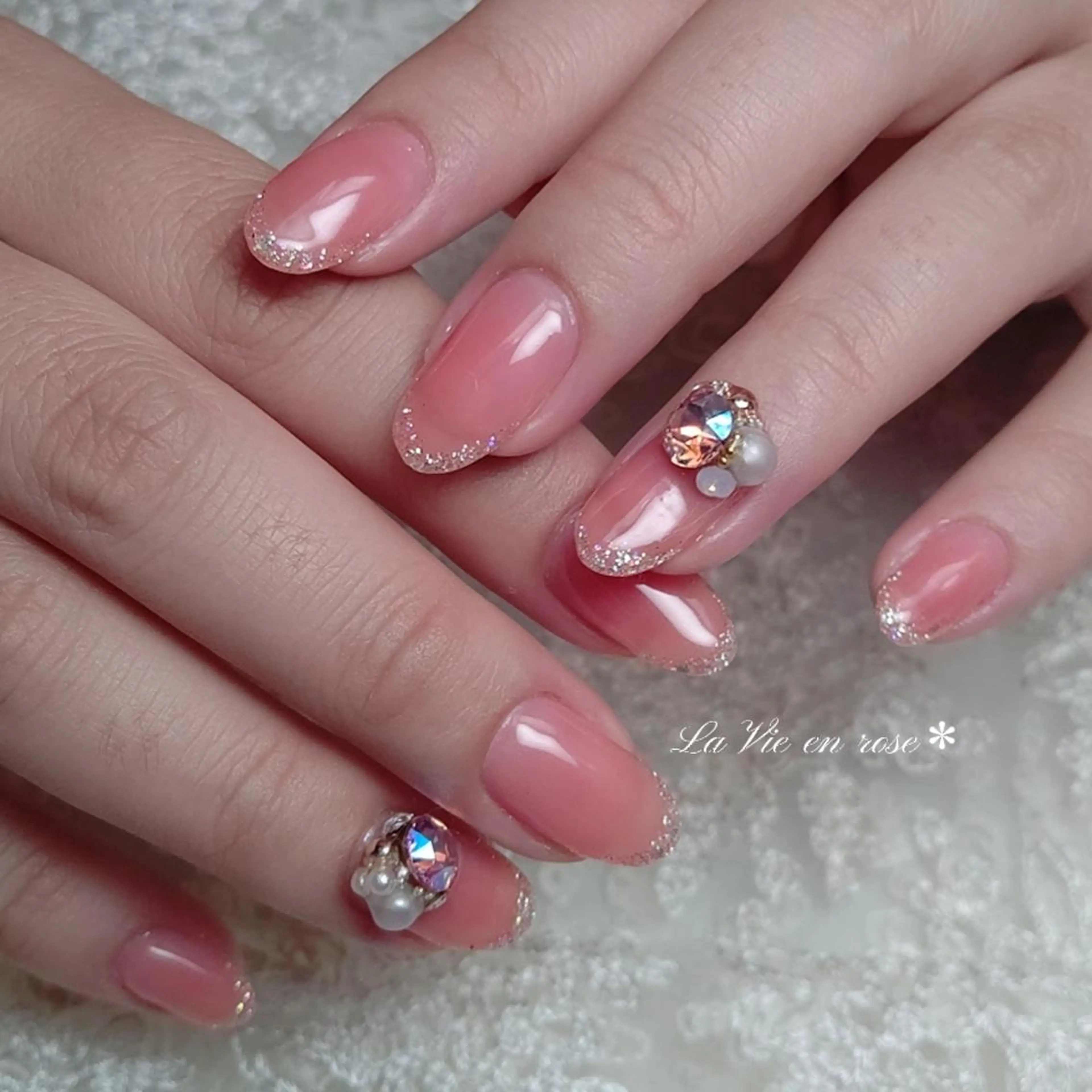 ネイル ラヴィアン ローズのネイルデザイン