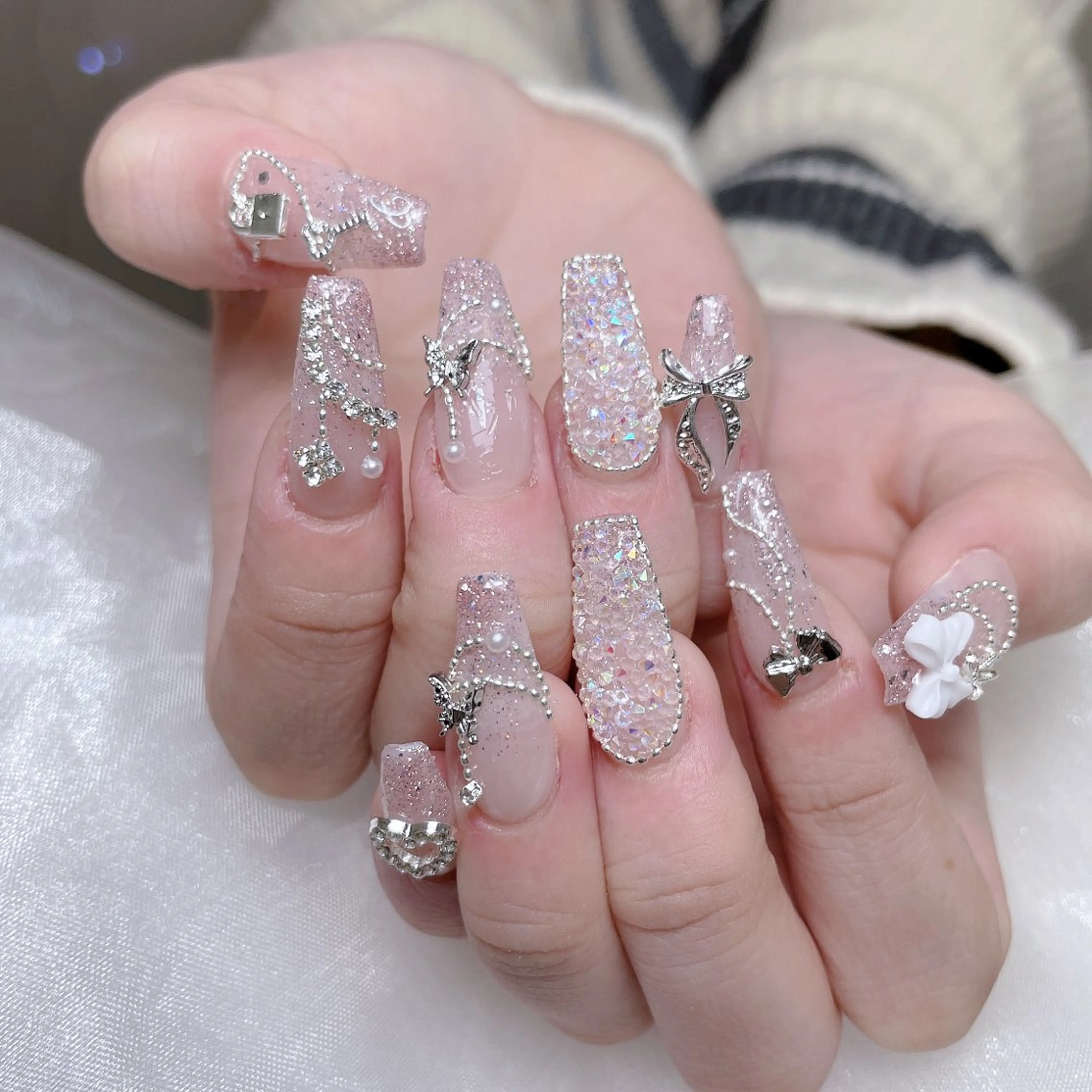 ネイル 成人式 ジェルネイル ネイルチップ ハンドネイル Momoa nail salon所属・MoMoA Nail ネイル長さ出し専門店のネイルデザイン