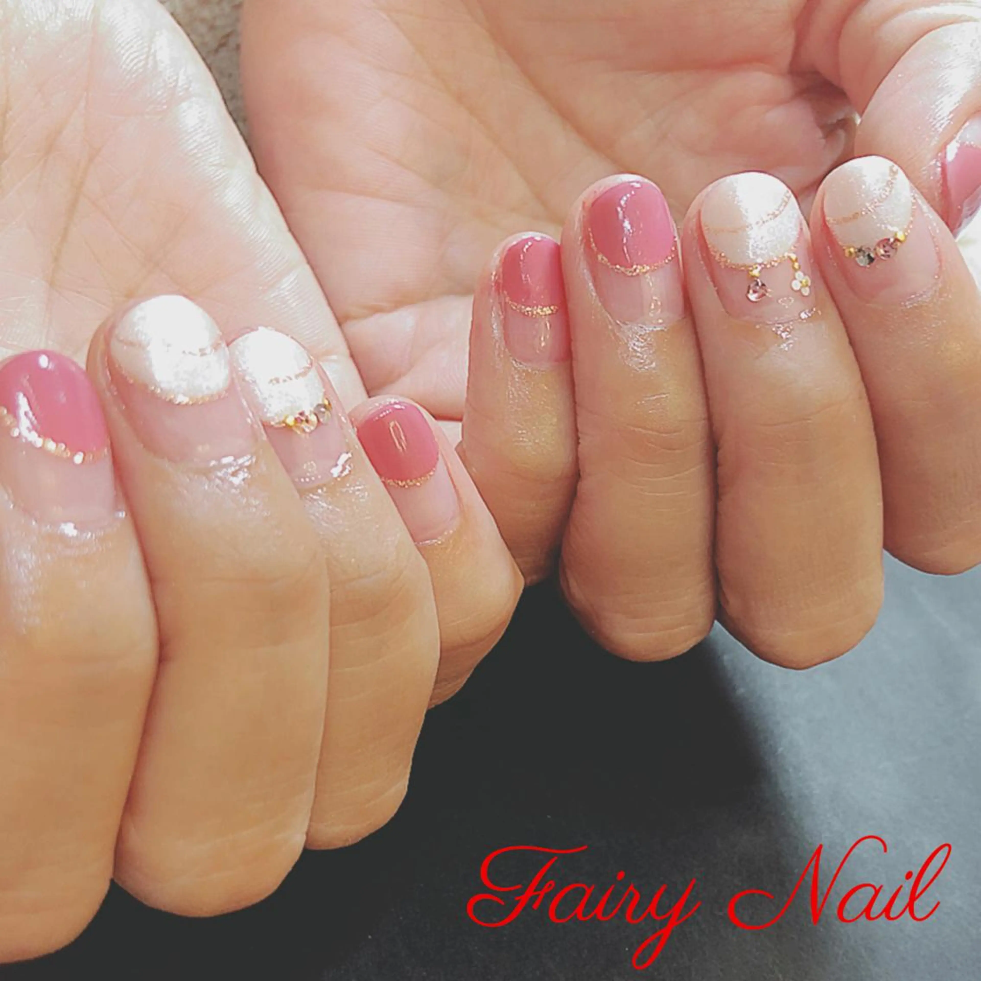 ネイル フレンチネイル ストーンネイル Fairy Nail所属・Fairy nailのネイルデザイン
