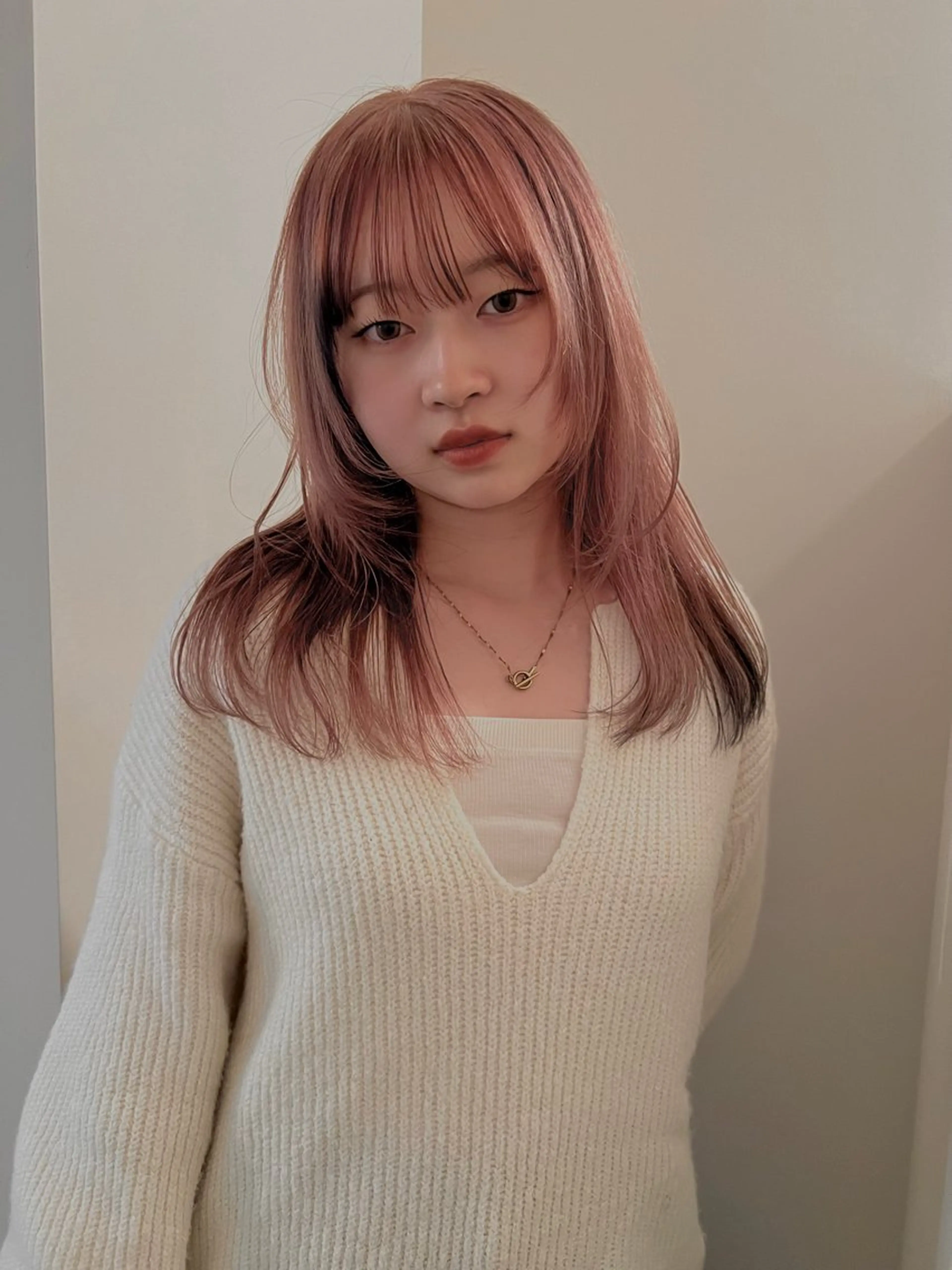 カラー カット ヘアカラー トリートメント 伊藤 美咲のヘアスタイル
