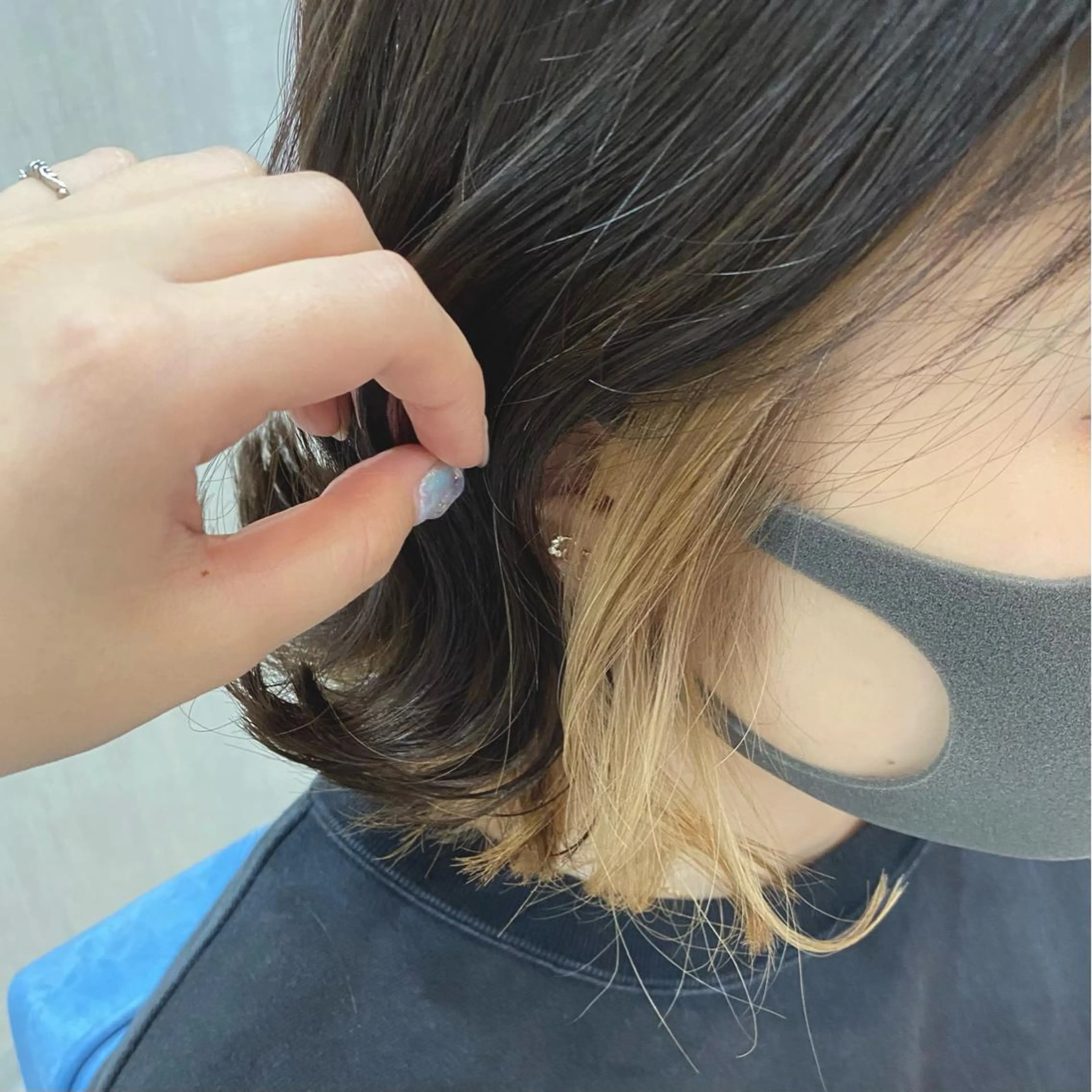 ミディアム カラー カット ヘアカラー トリートメント 🫧透け感⋆艶髪💎 山口アヤカのヘアスタイル