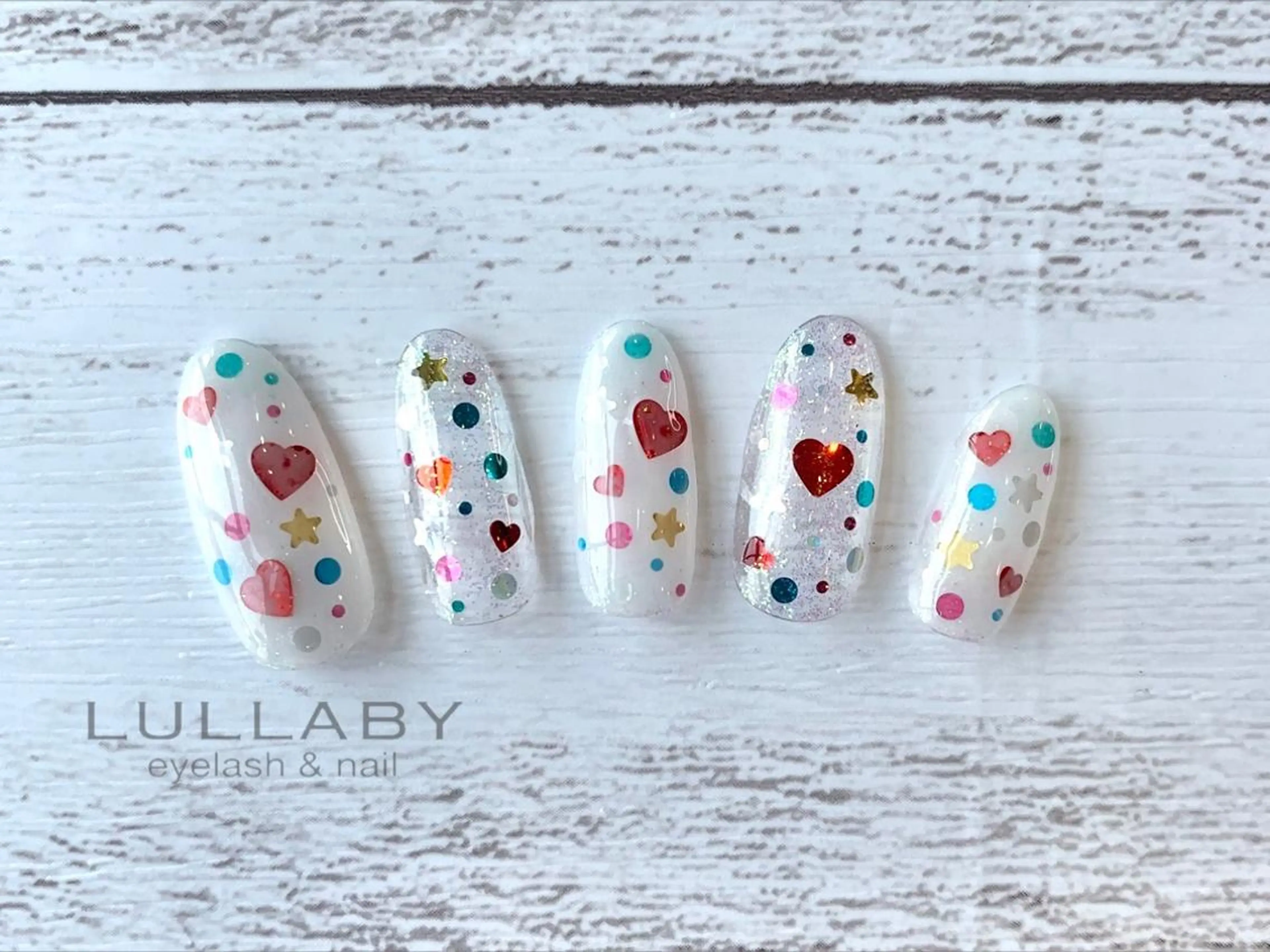 ネイル LULLABY 銀座並木通り店のマツエク・マツパデザイン